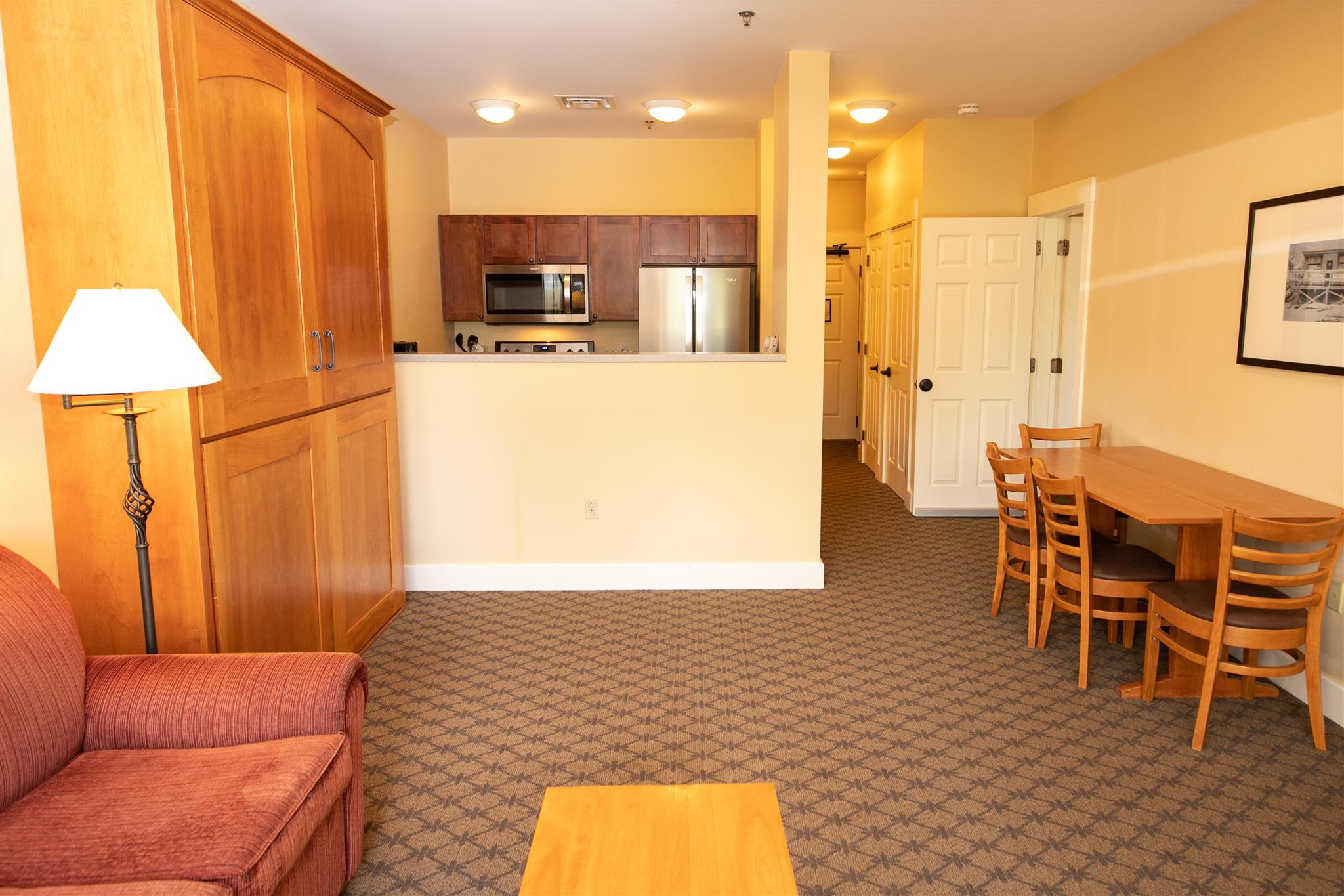 318/320 Qtr. I Jackson Gore Inn