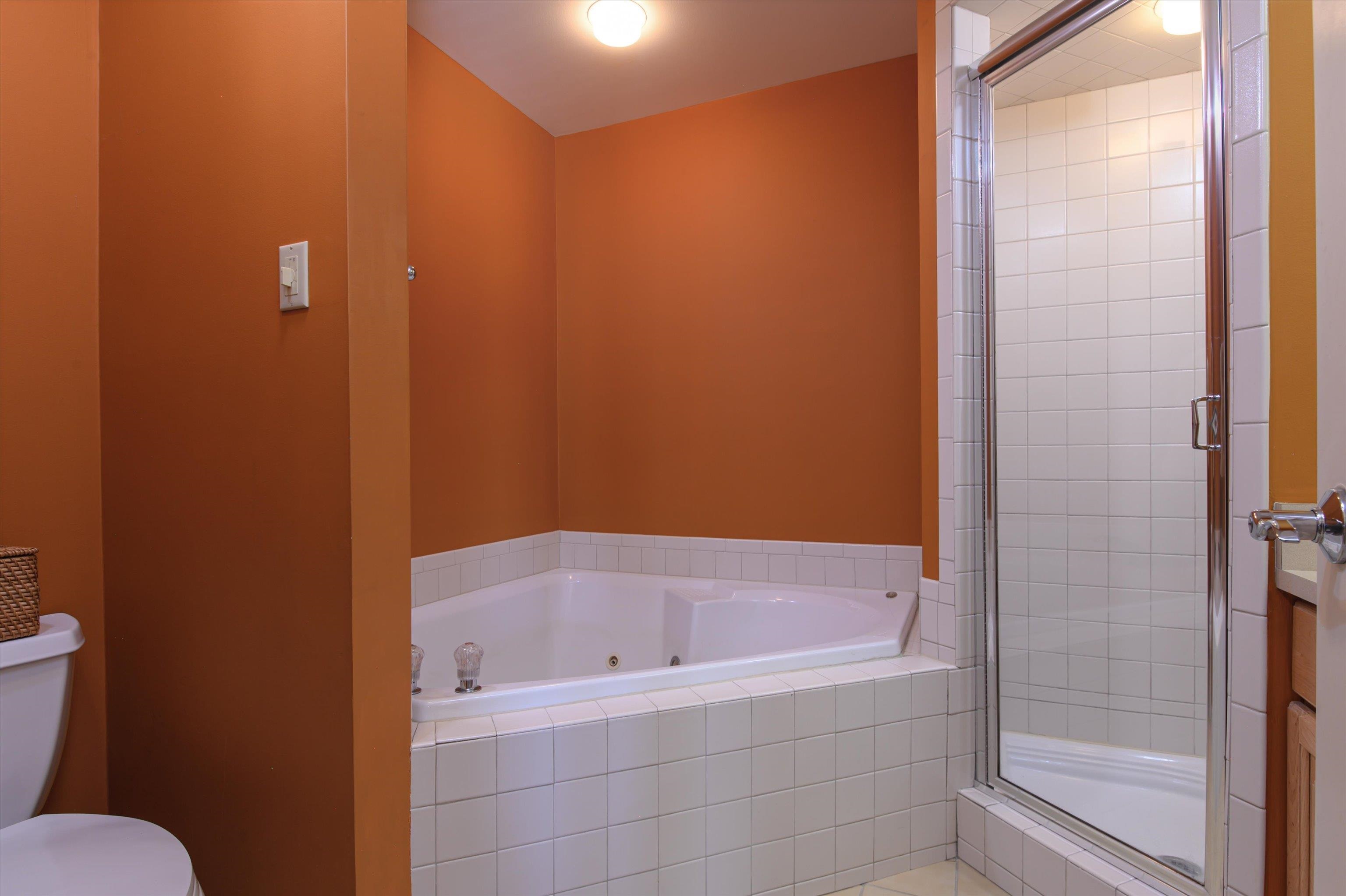 17 Daybreak Drive Unit: F101