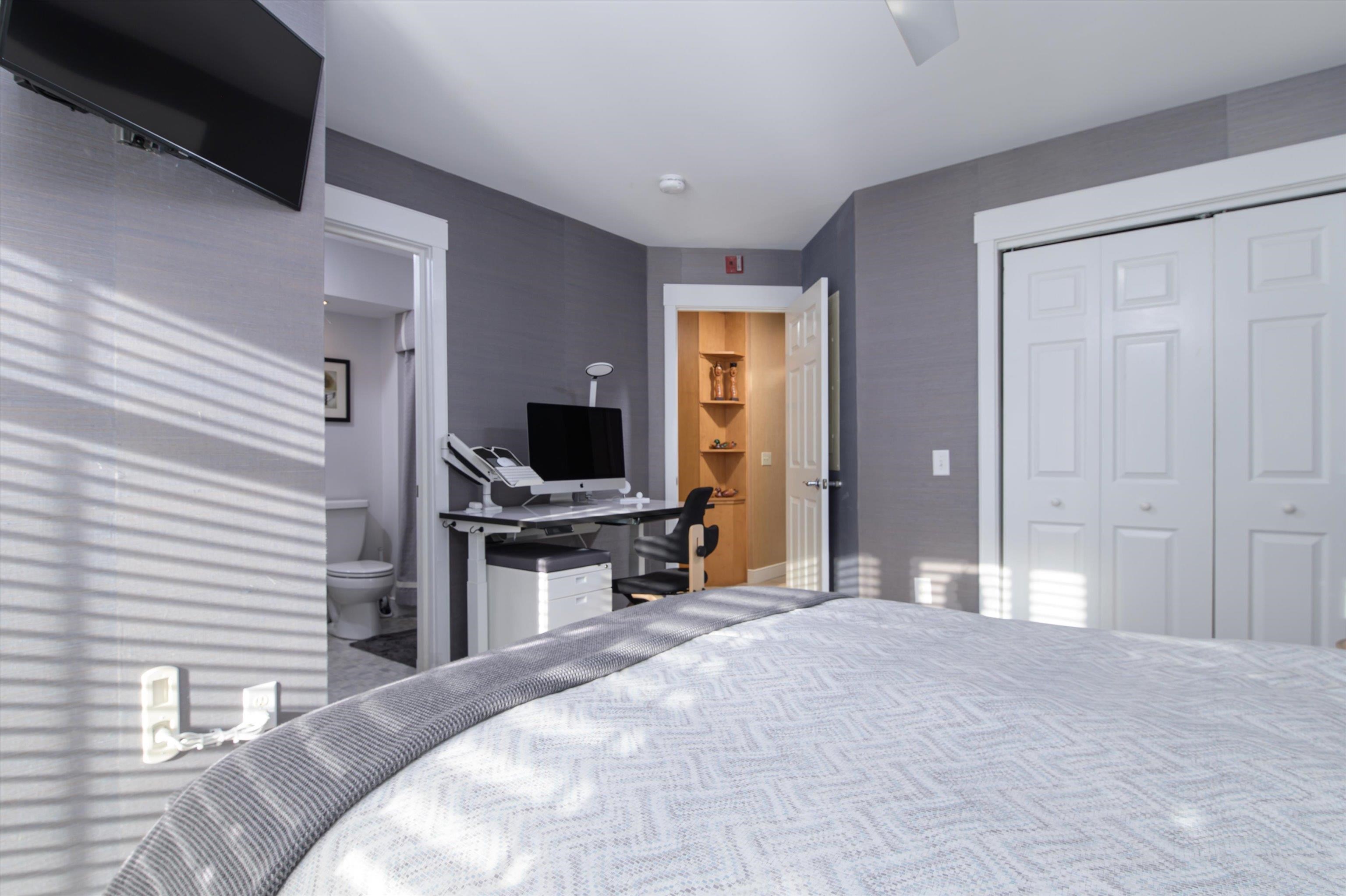 63 Alpine Way Unit: B1