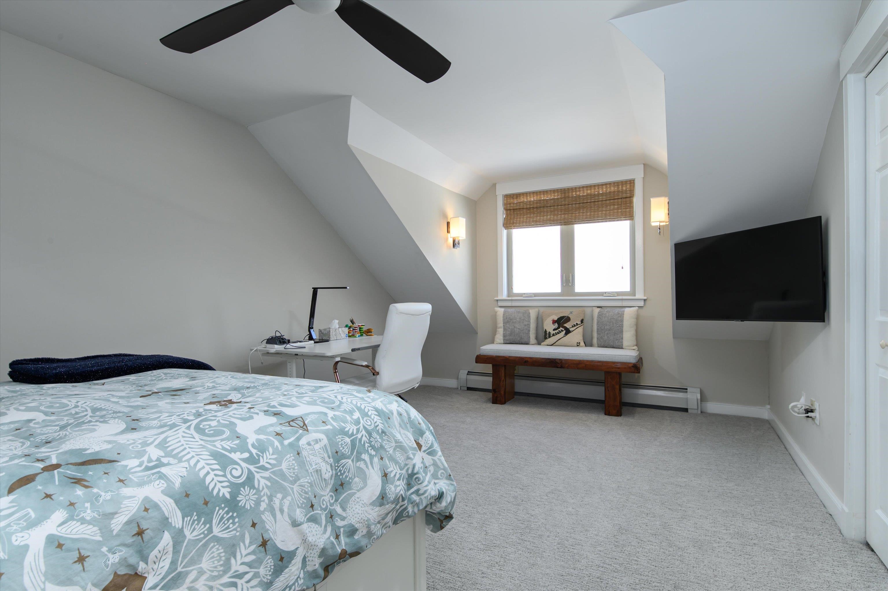 63 Alpine Way Unit: B1