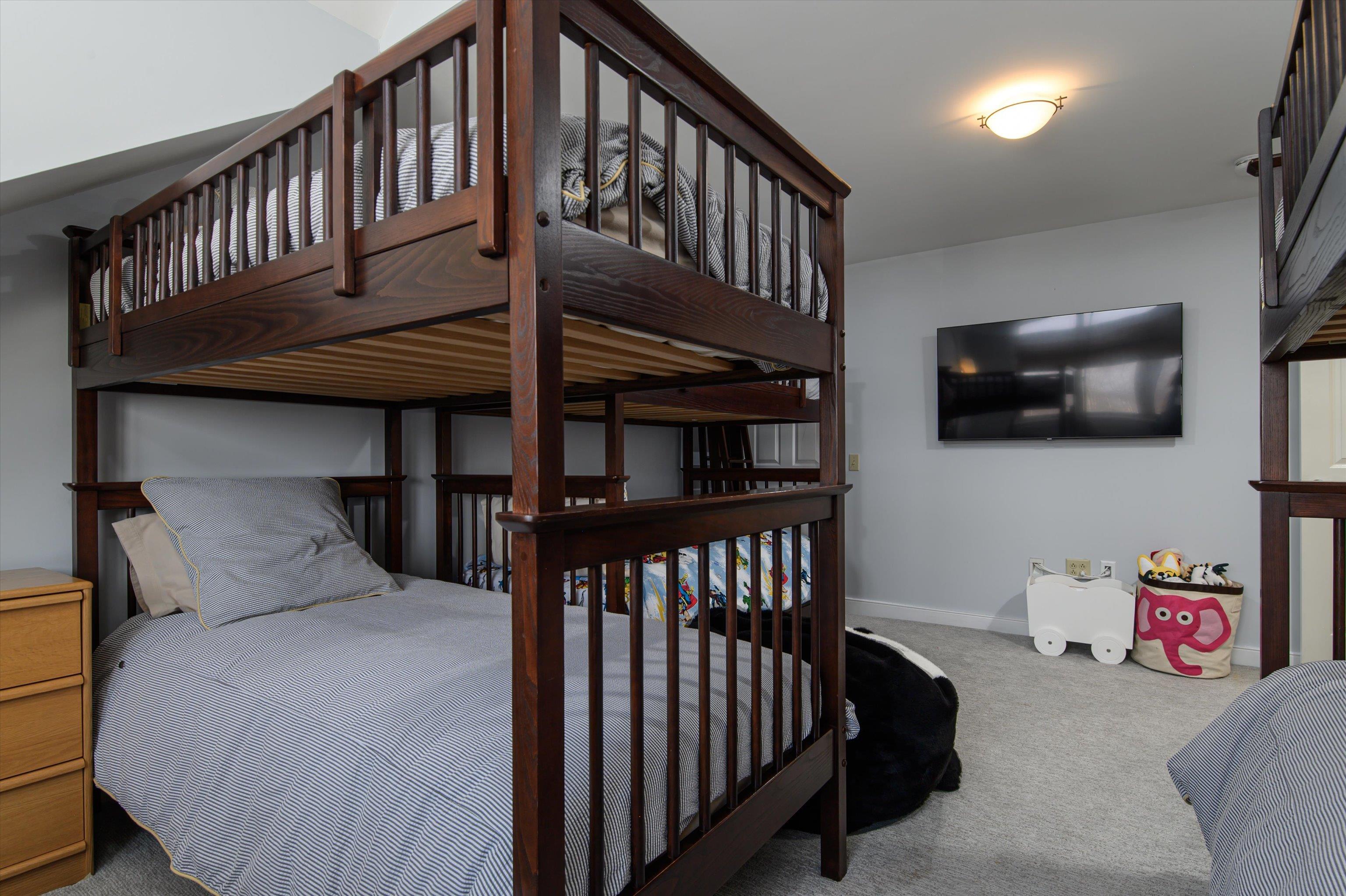 63 Alpine Way Unit: B1