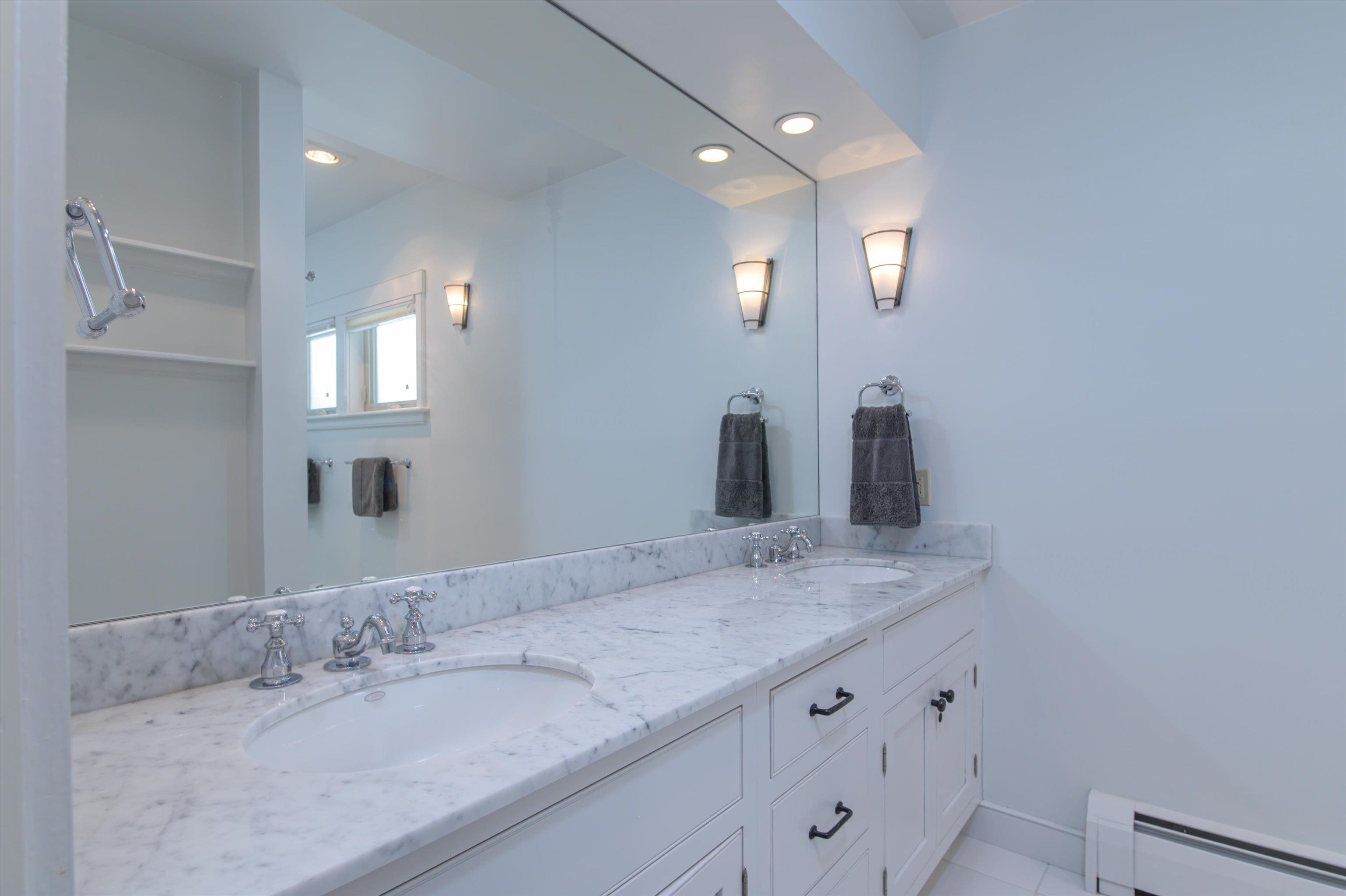 63 Alpine Way Unit: B1