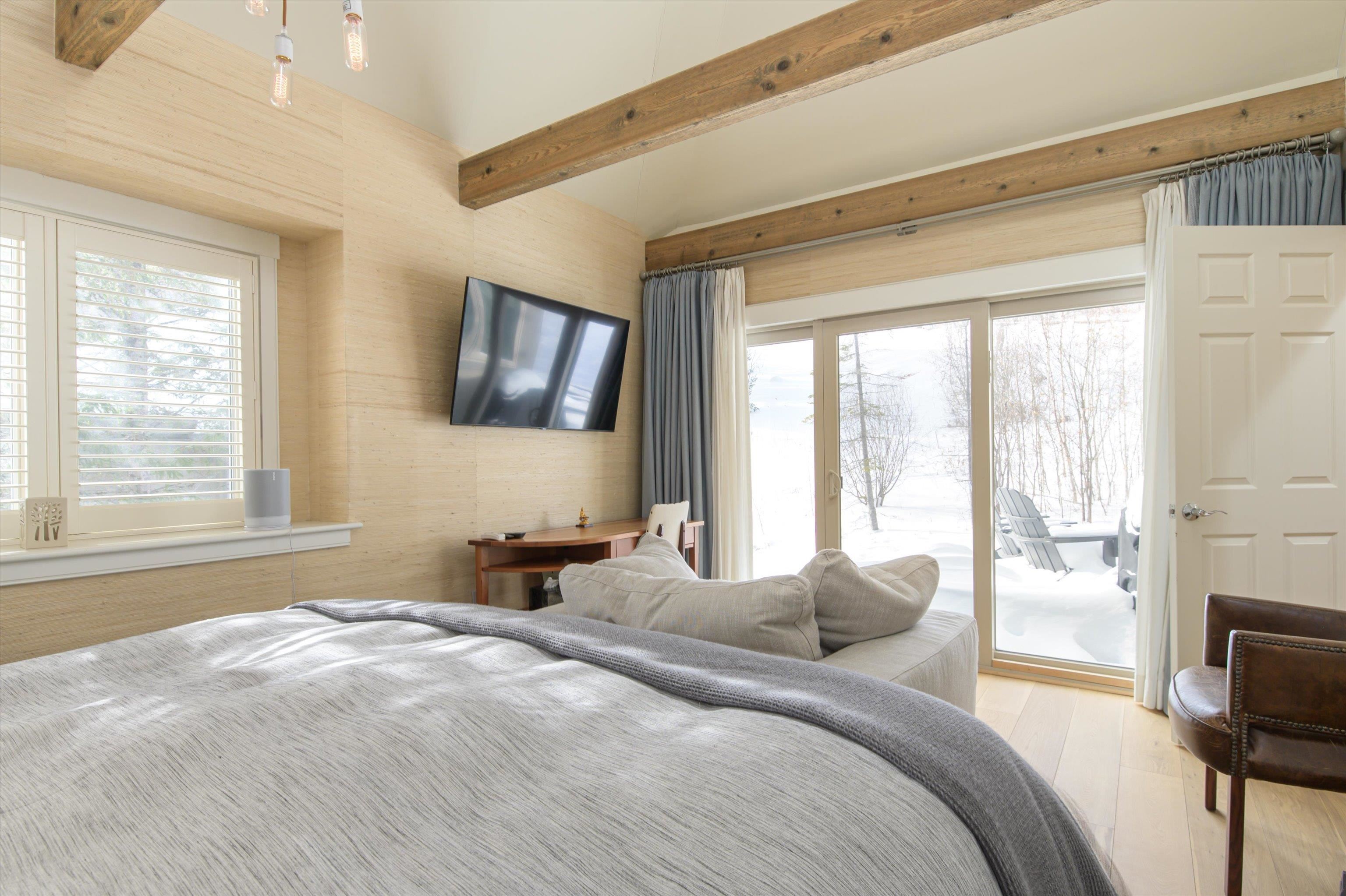 63 Alpine Way Unit: B1