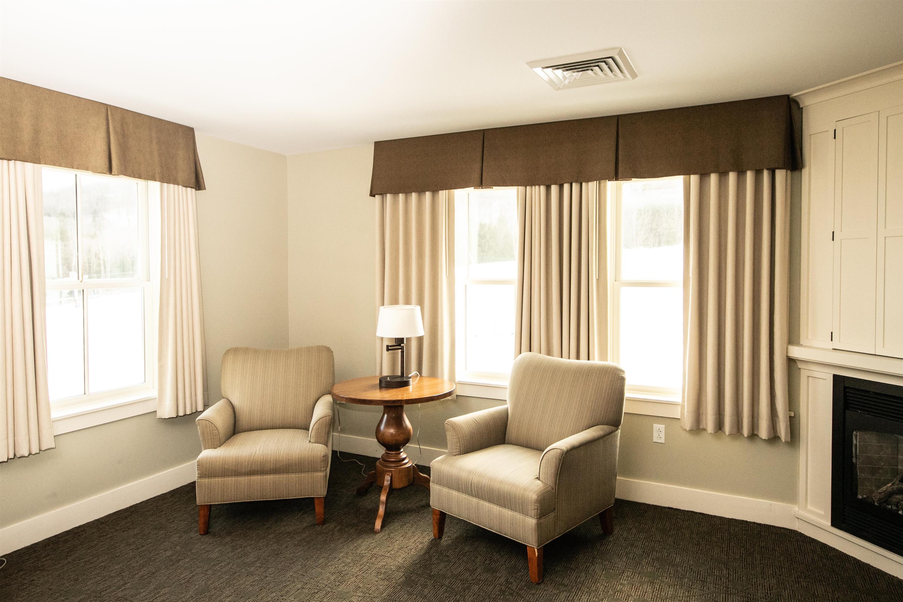 613/615 Qtr. I I I Adams House