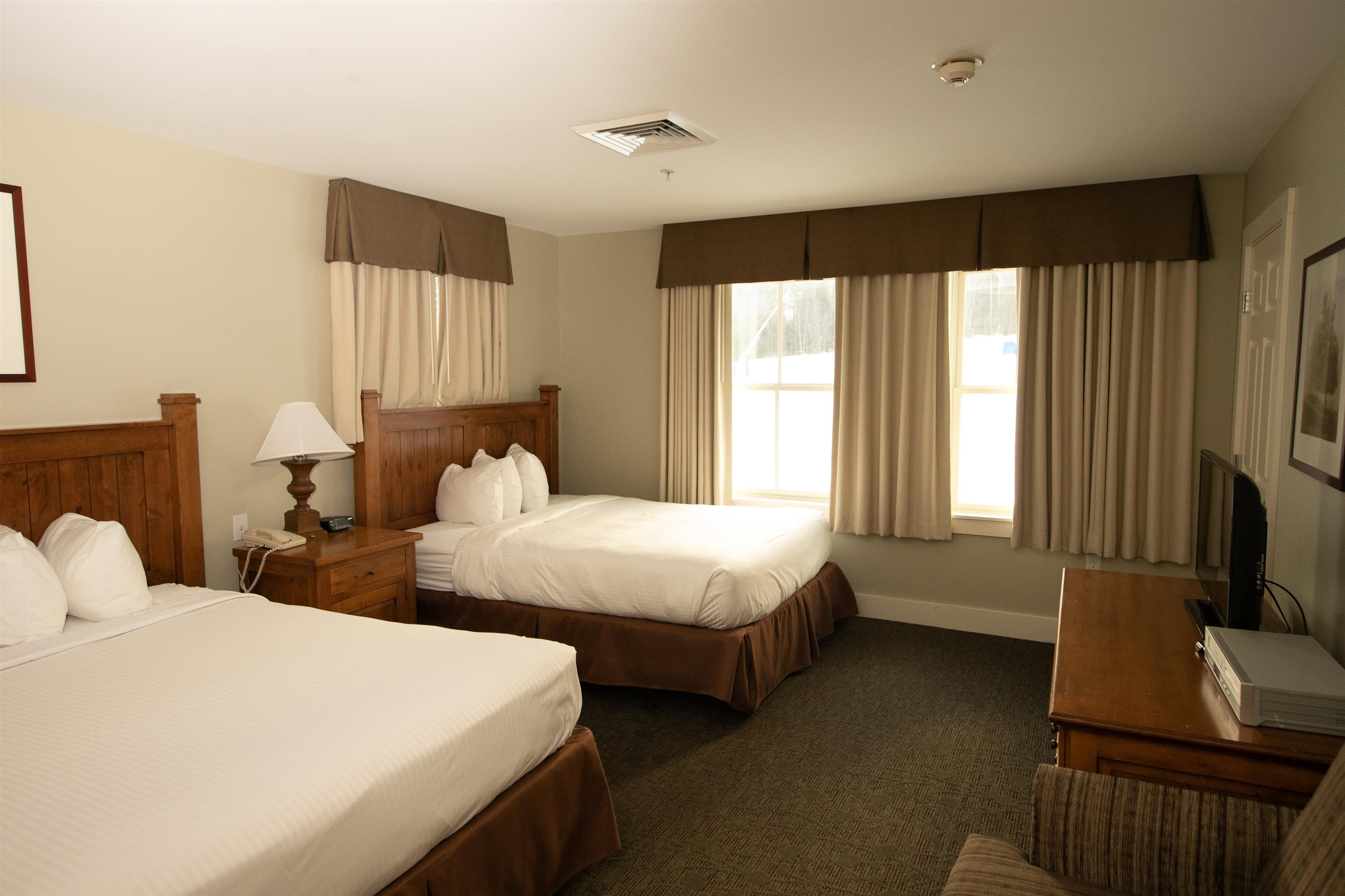 613/615 Qtr. I I I Adams House