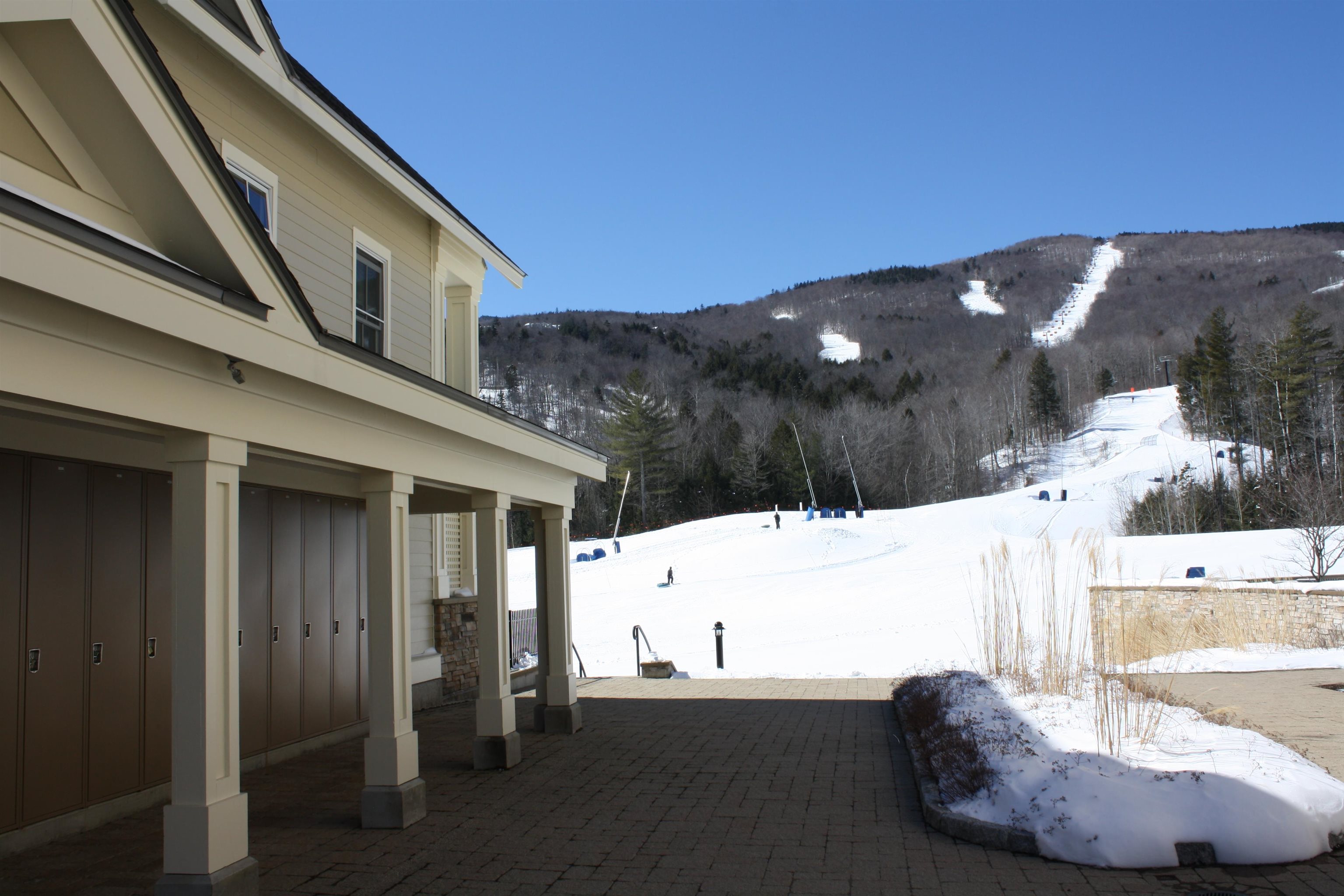 613/615 Qtr. I I I Adams House