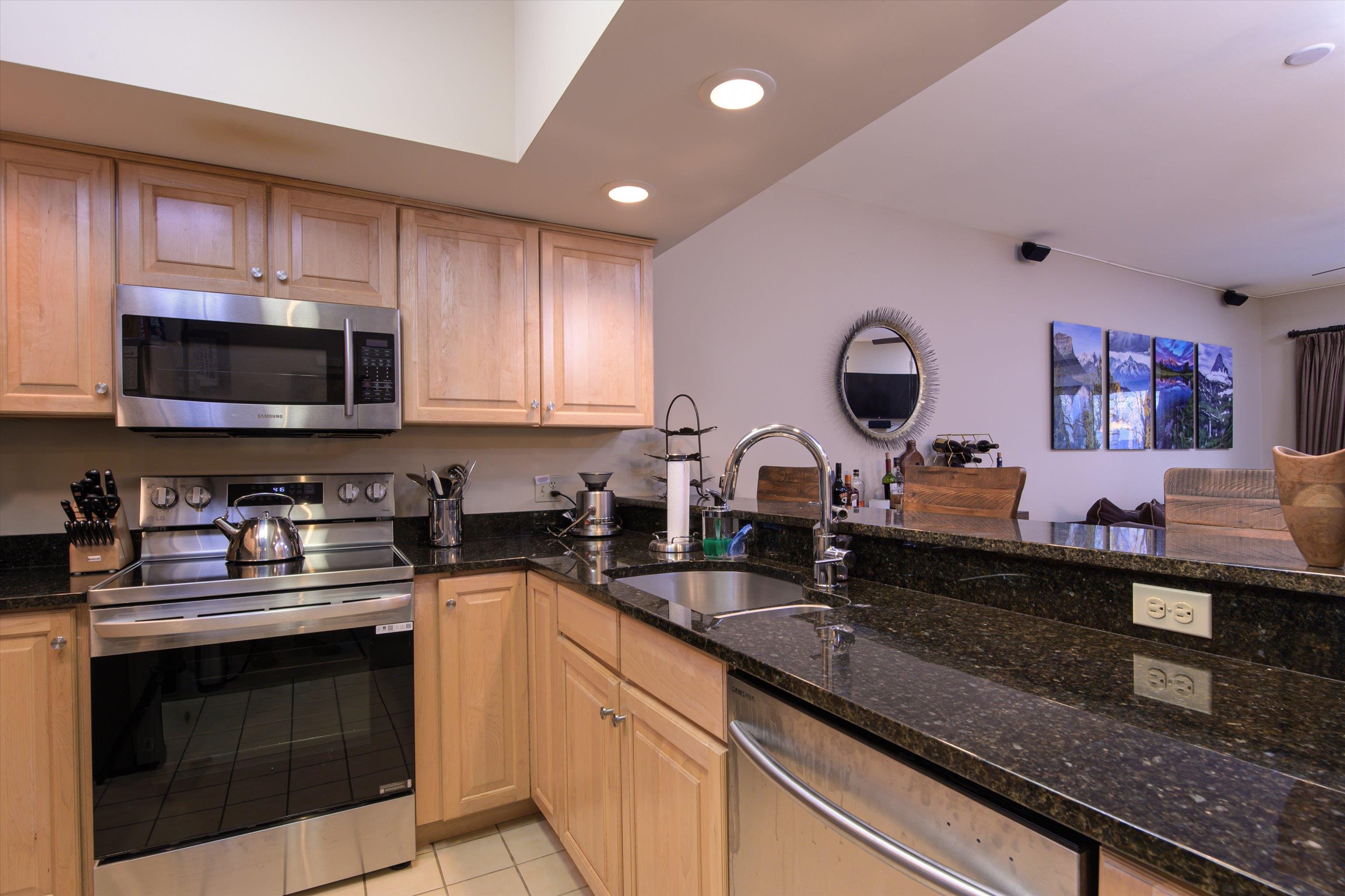 245 Solitude Road Unit: M-102