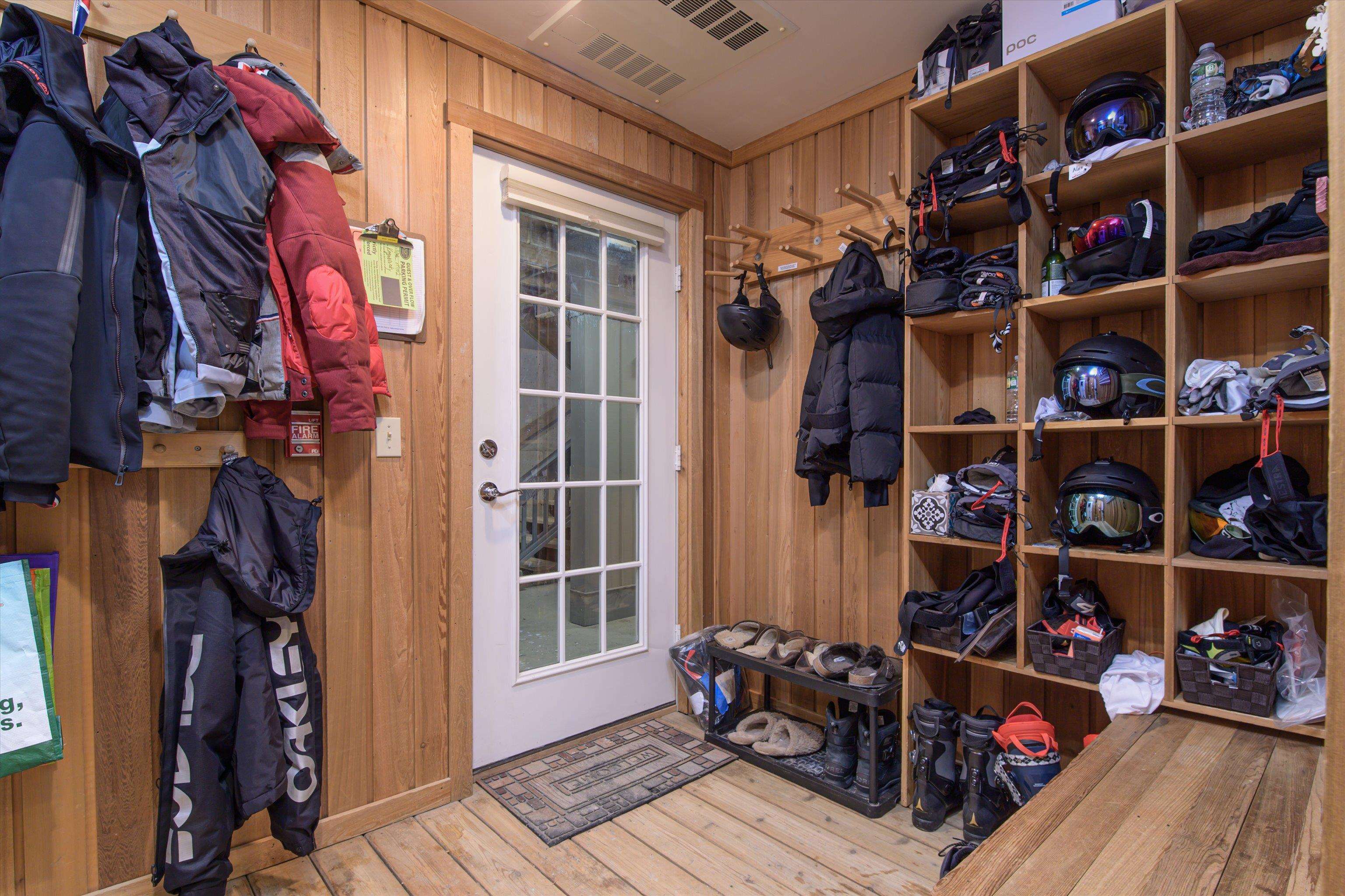 245 Solitude Road Unit: M-102