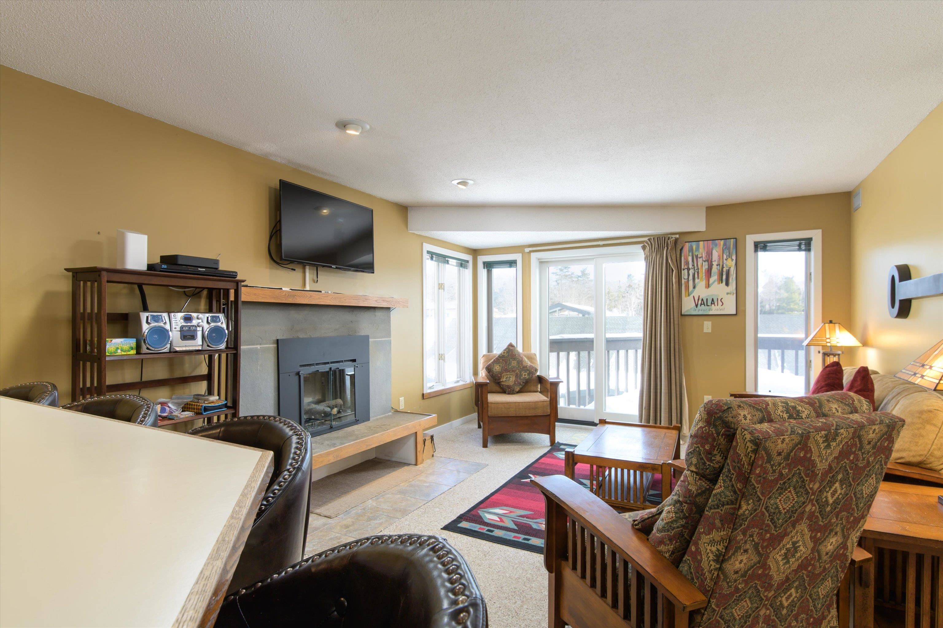 350 Mountain Road Unit: B303