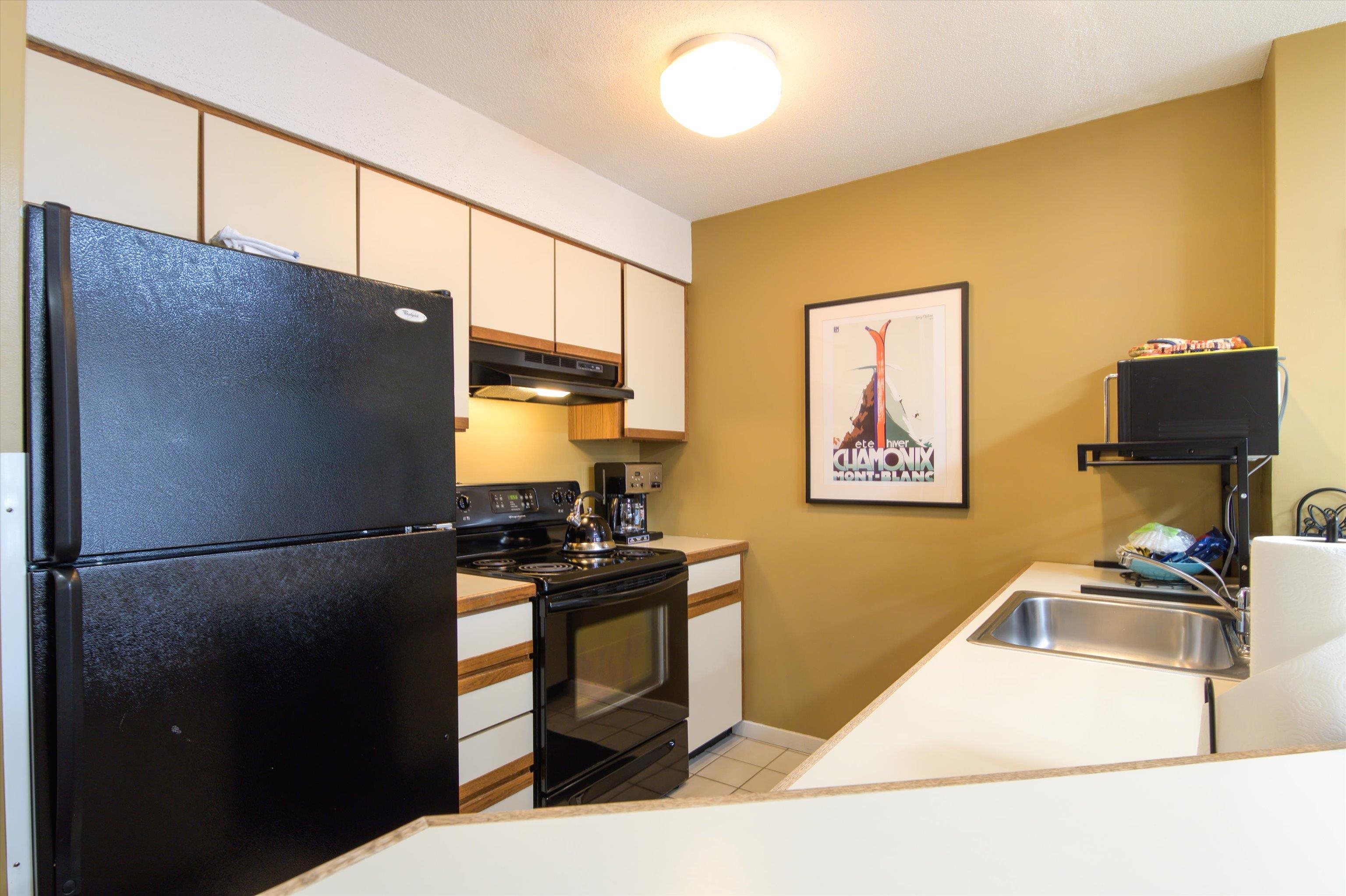 350 Mountain Road Unit: B303