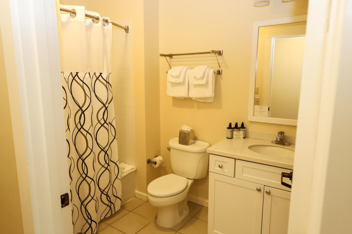 270/272 Qtr. I I Jackson Gore Inn