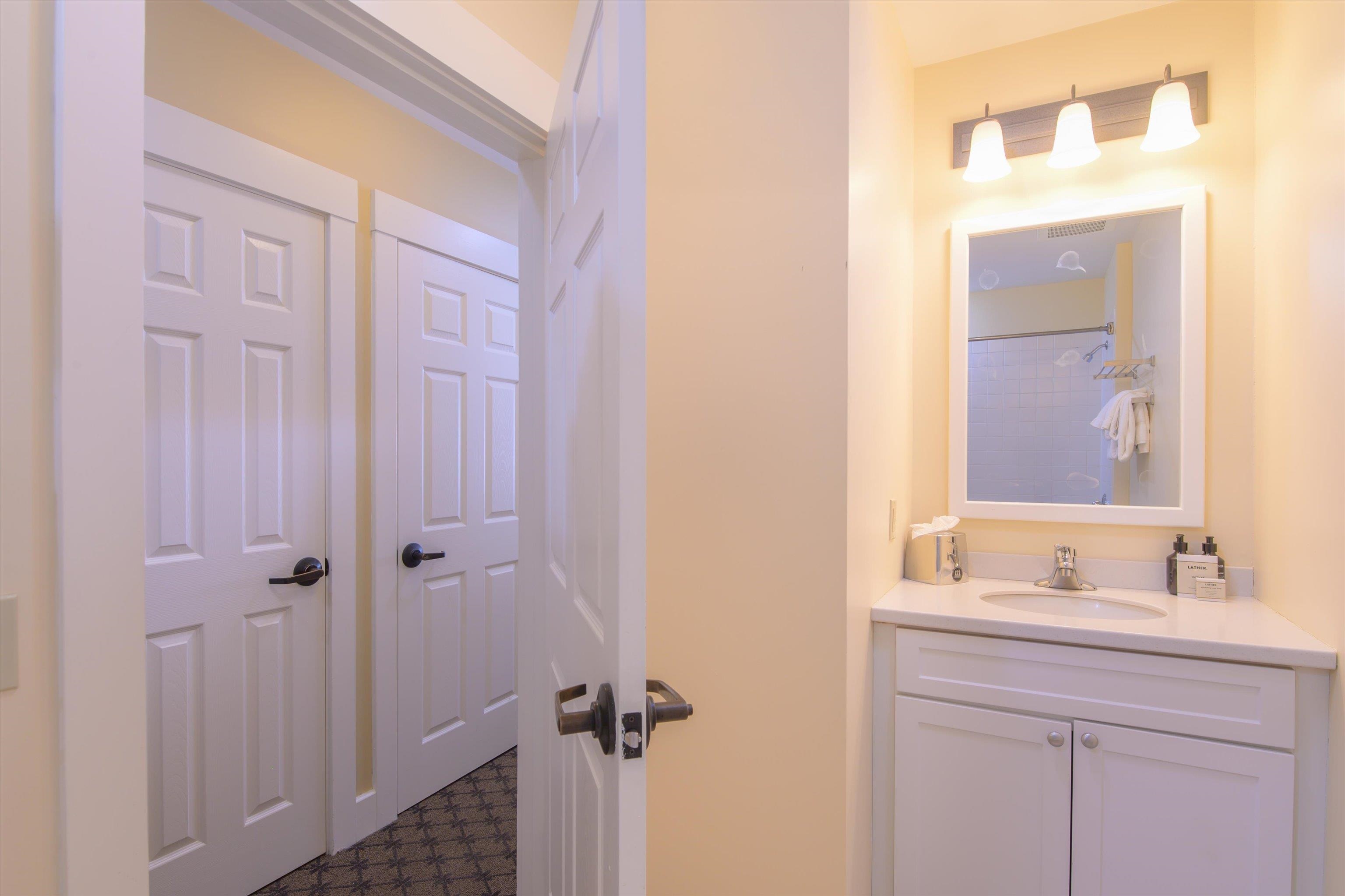 371/373 Qtr. I I I Jackson Gore Inn