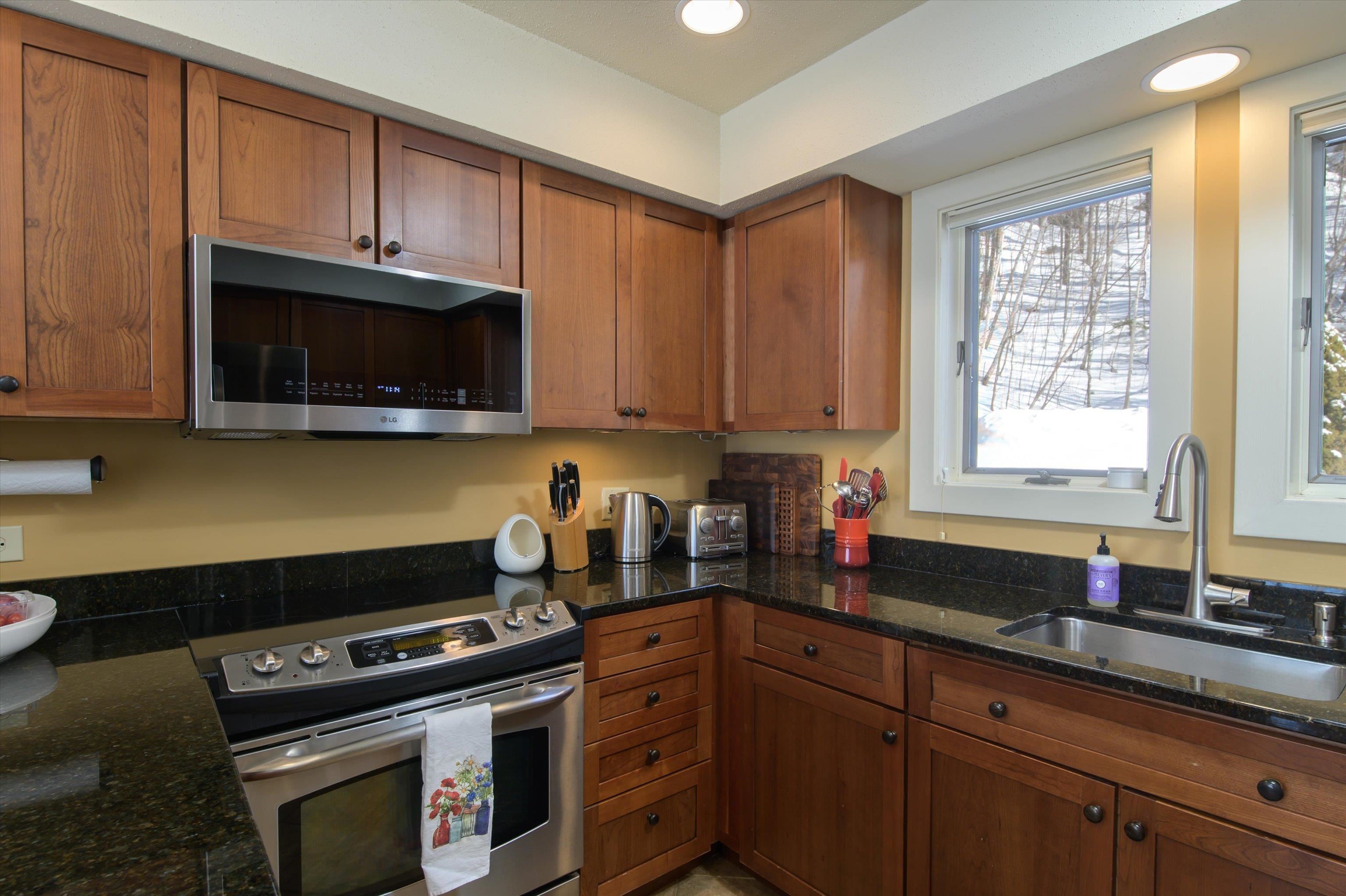 879 East Ash Road Unit: 5