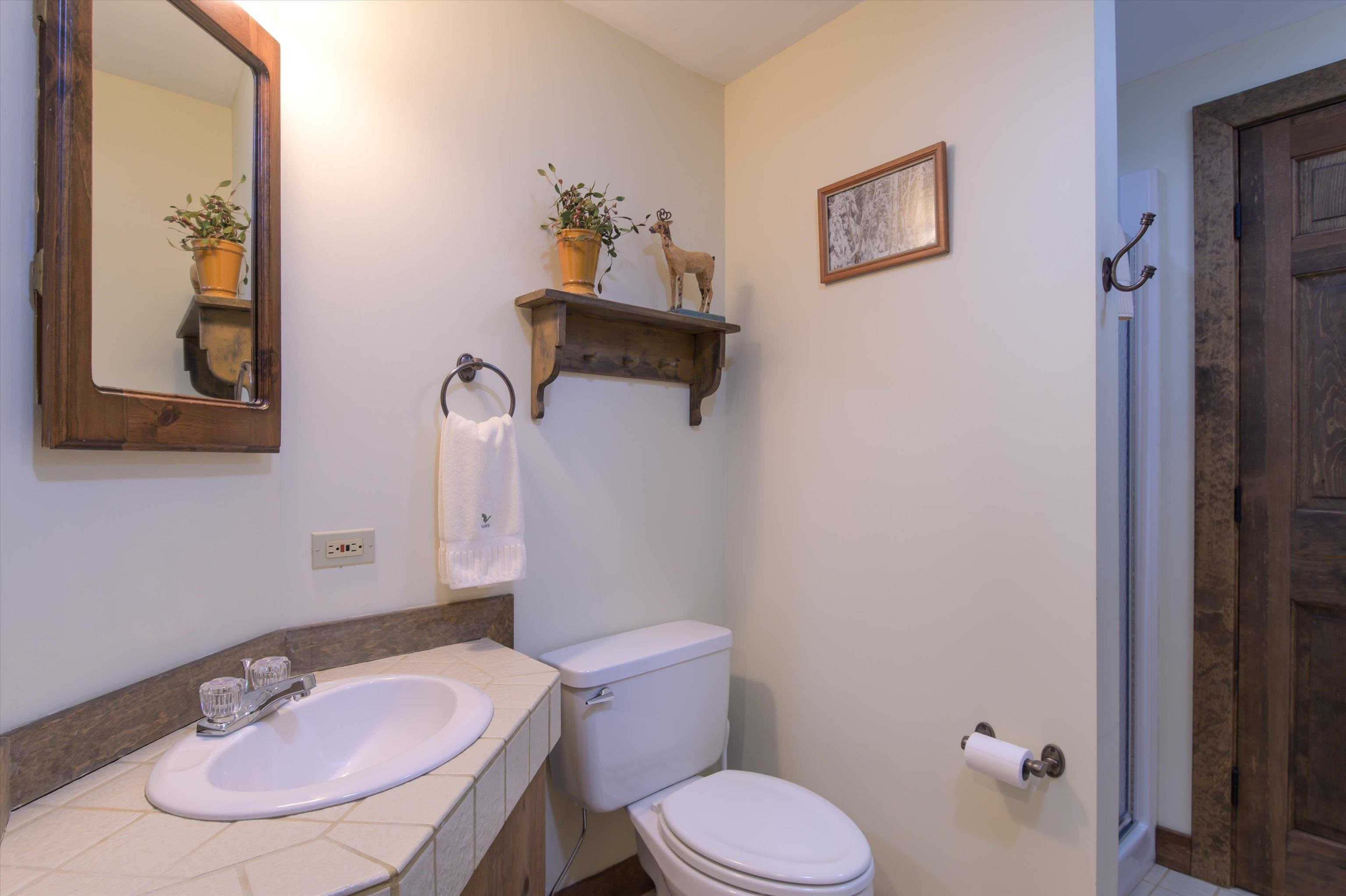 879 East Ash Road Unit: 5