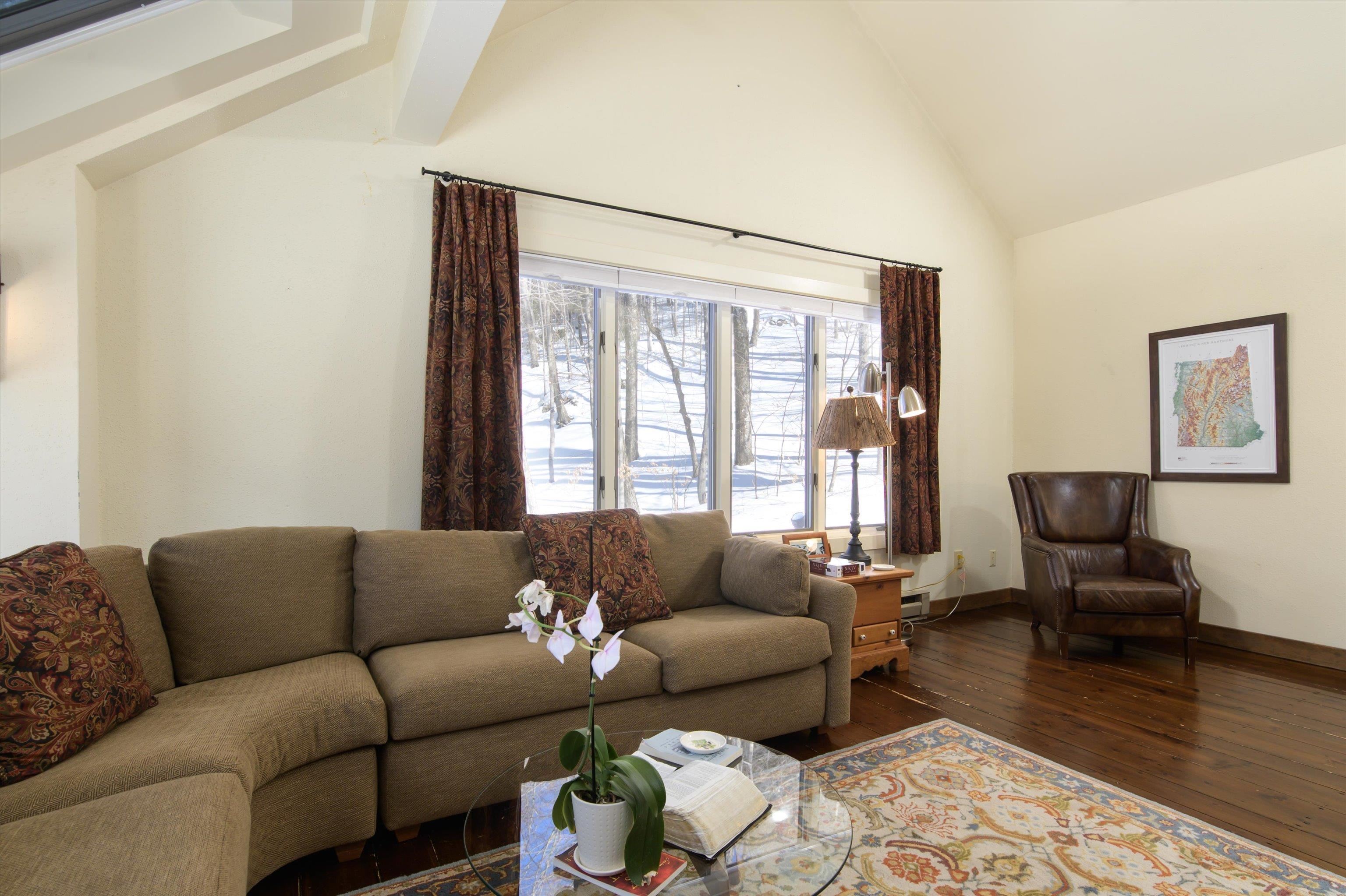 879 East Ash Road Unit: 5