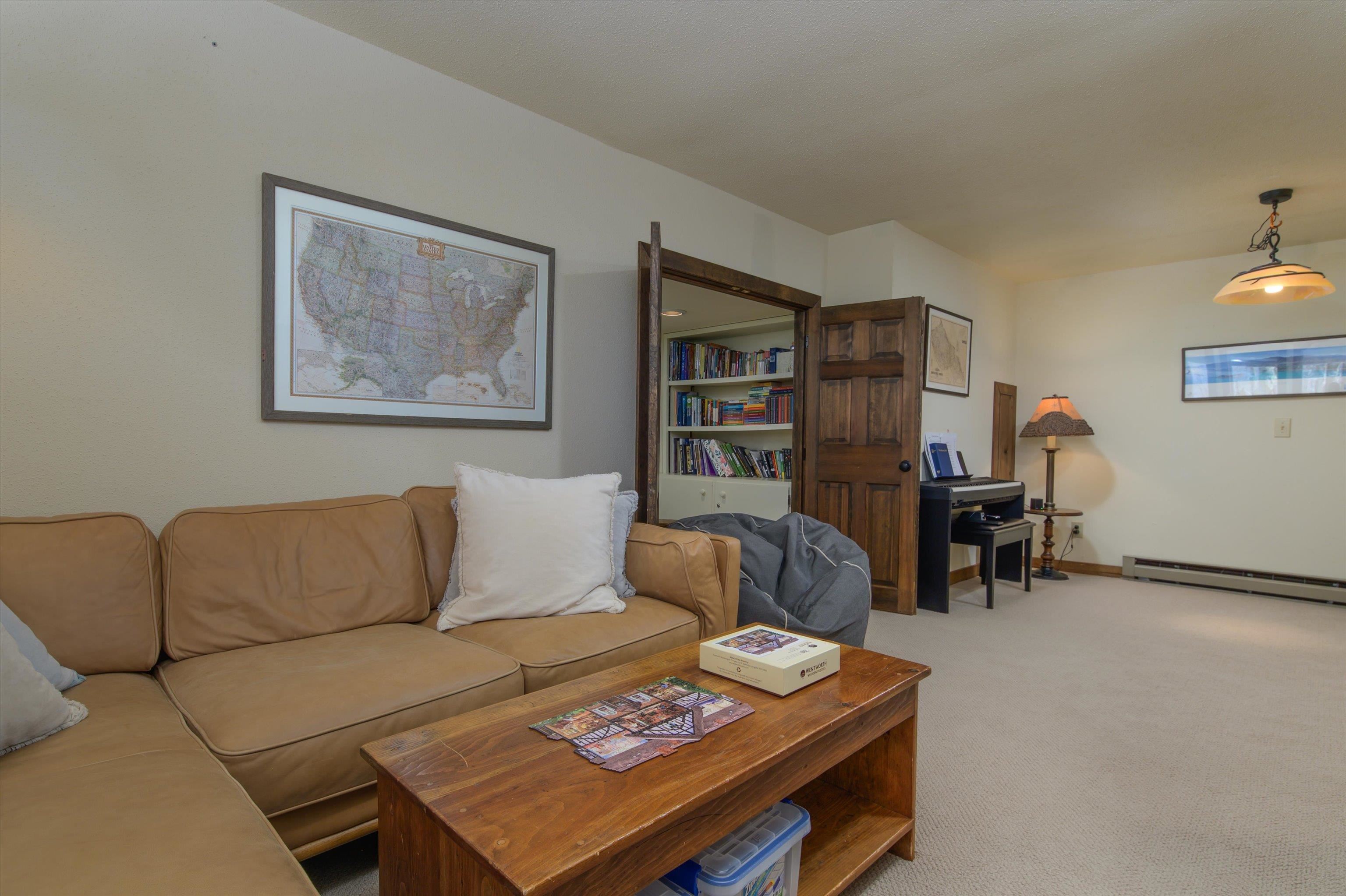879 East Ash Road Unit: 5