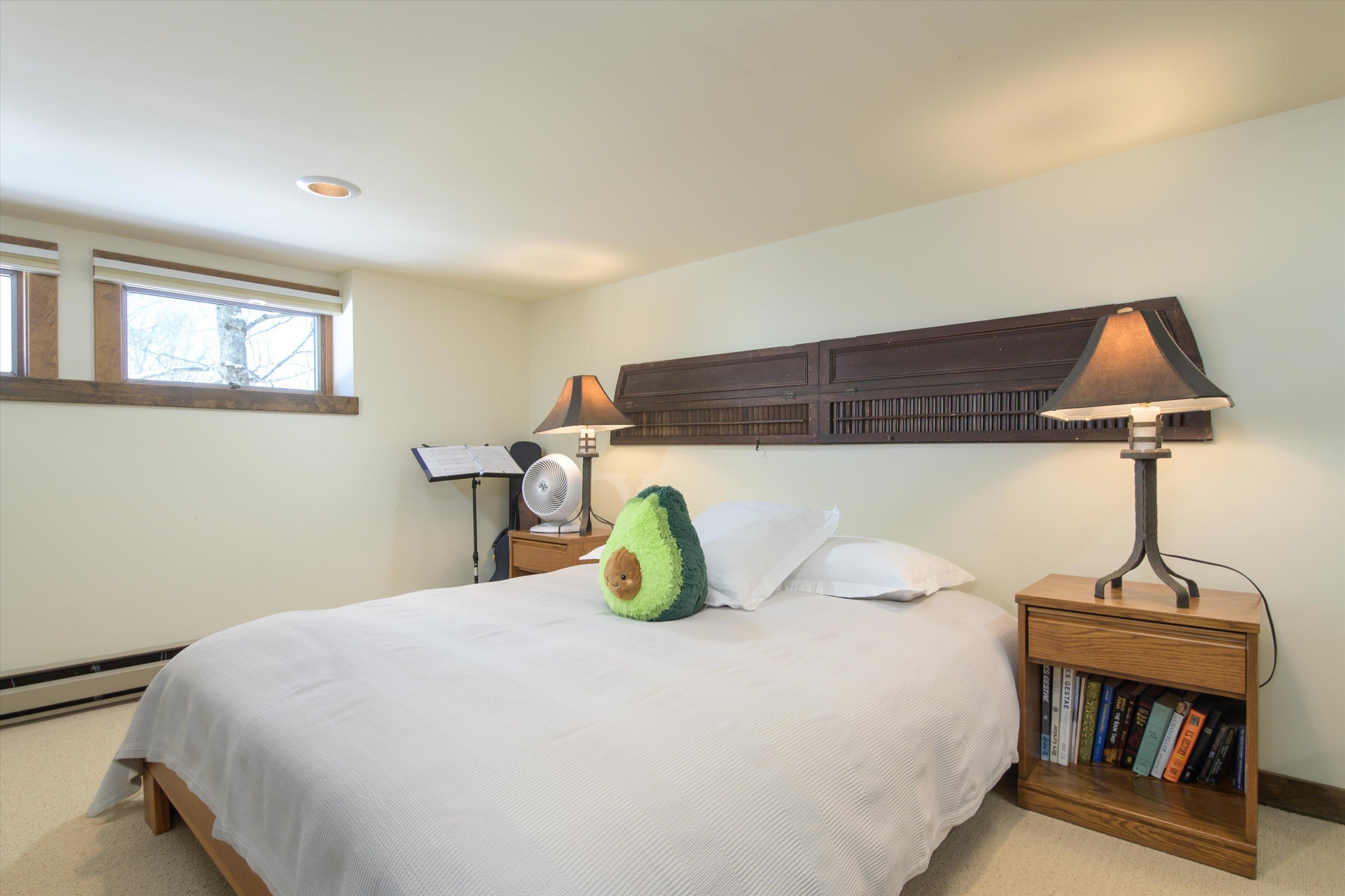 879 East Ash Road Unit: 5