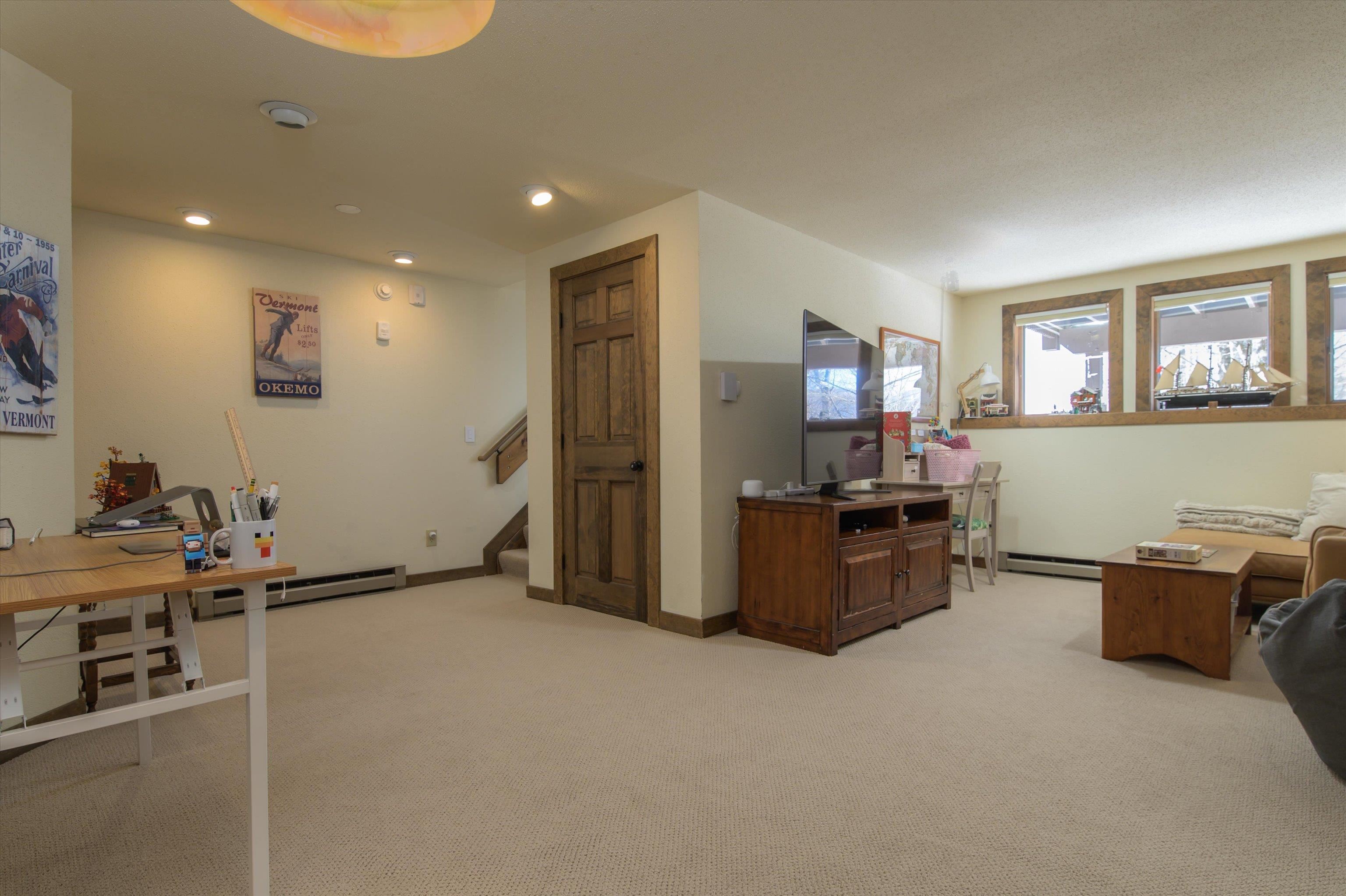 879 East Ash Road Unit: 5