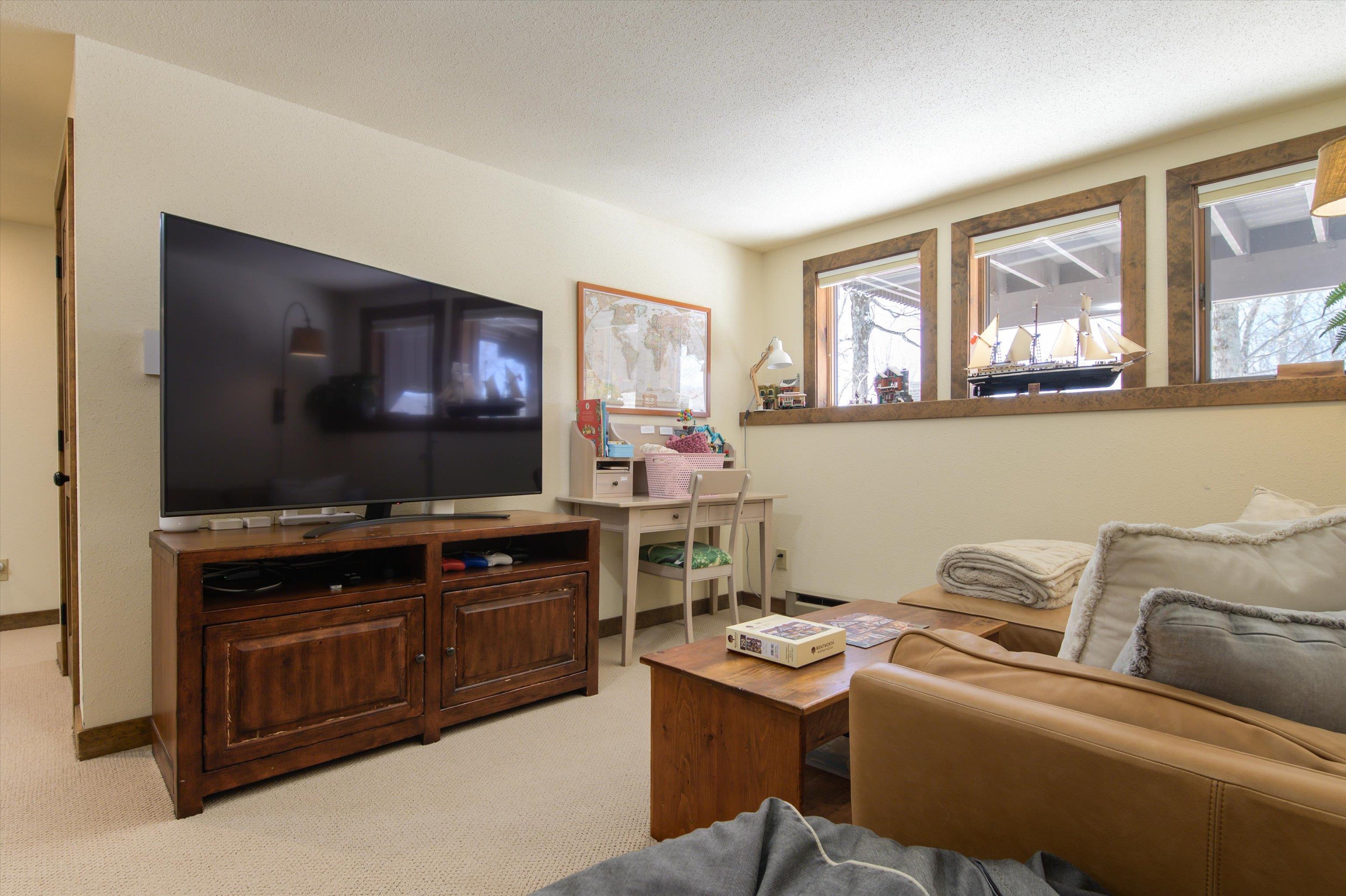 879 East Ash Road Unit: 5