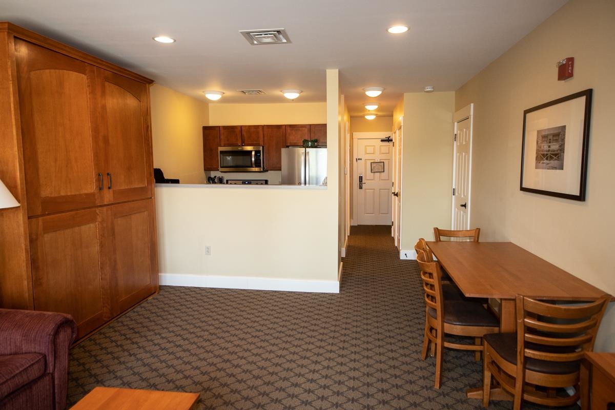 264/266 Qtr. I V Jackson Gore Inn