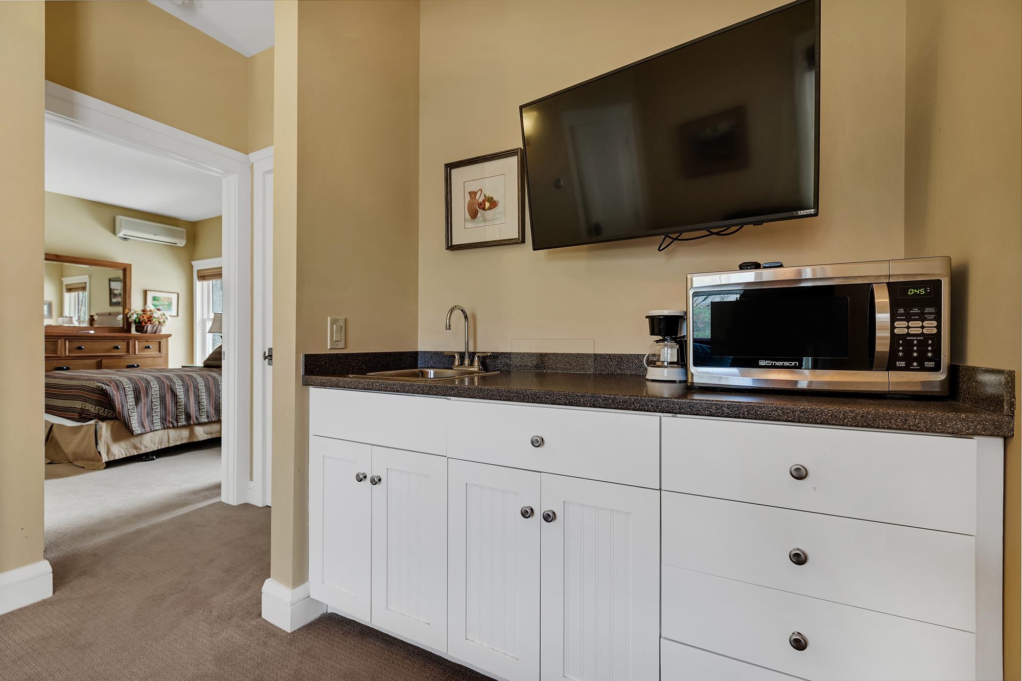 24 Freeman Road Unit: A1