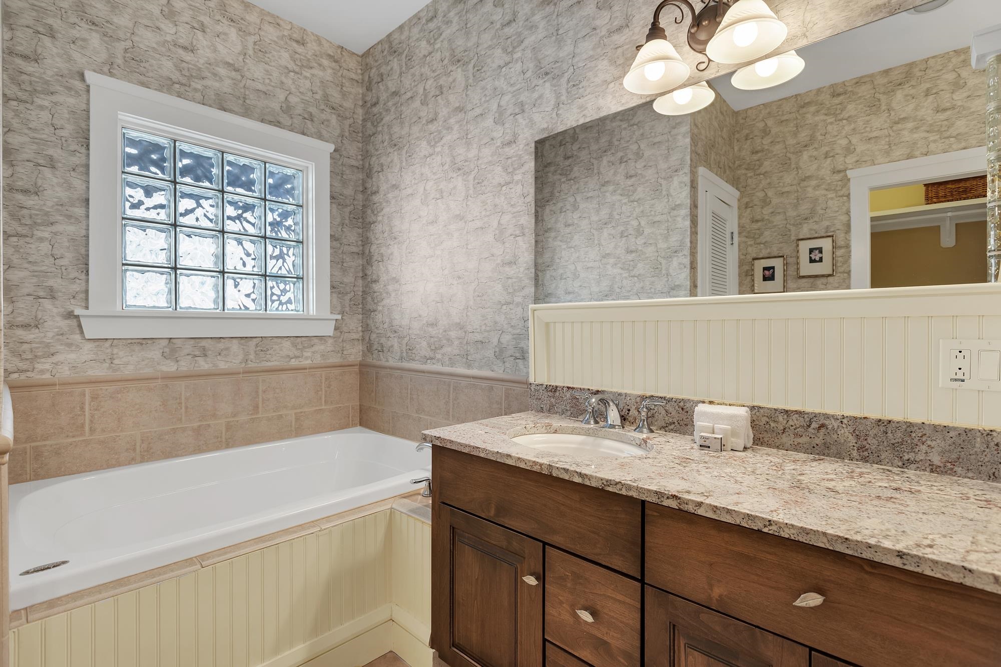 24 Freeman Road Unit: A1