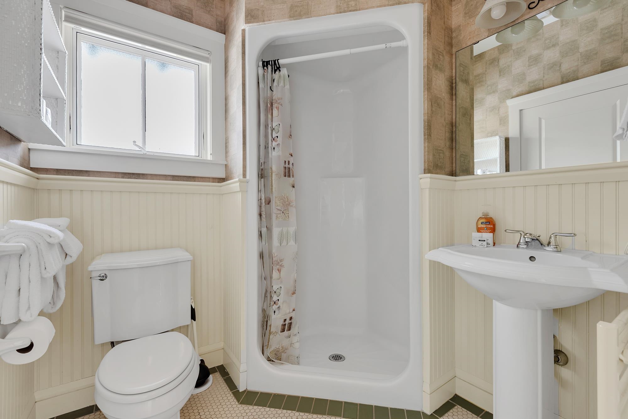 24 Freeman Road Unit: A1