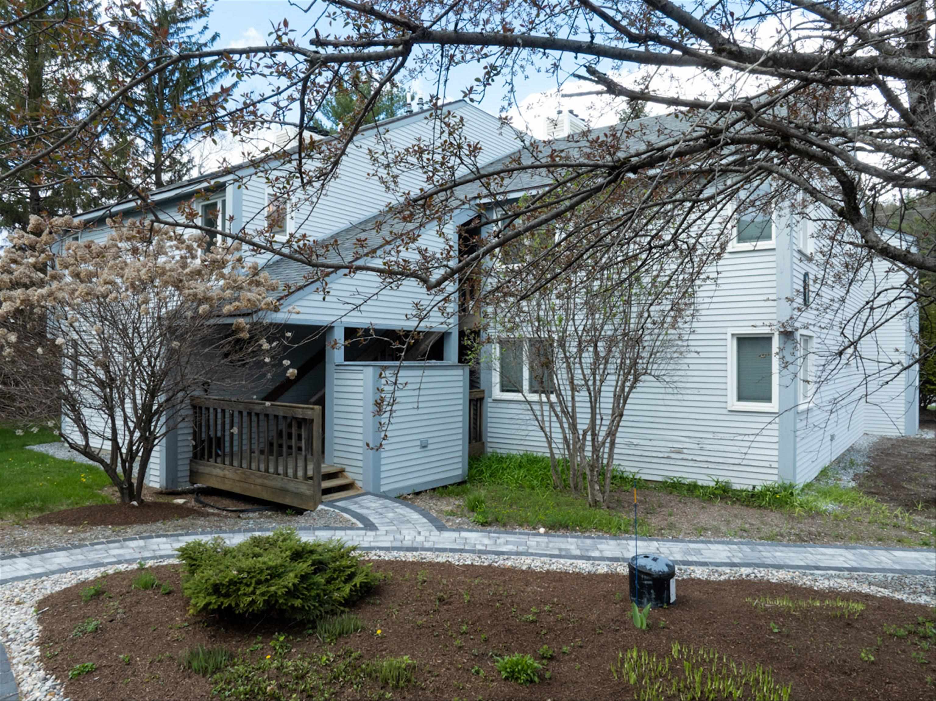 32 Route 103 South Unit: F1