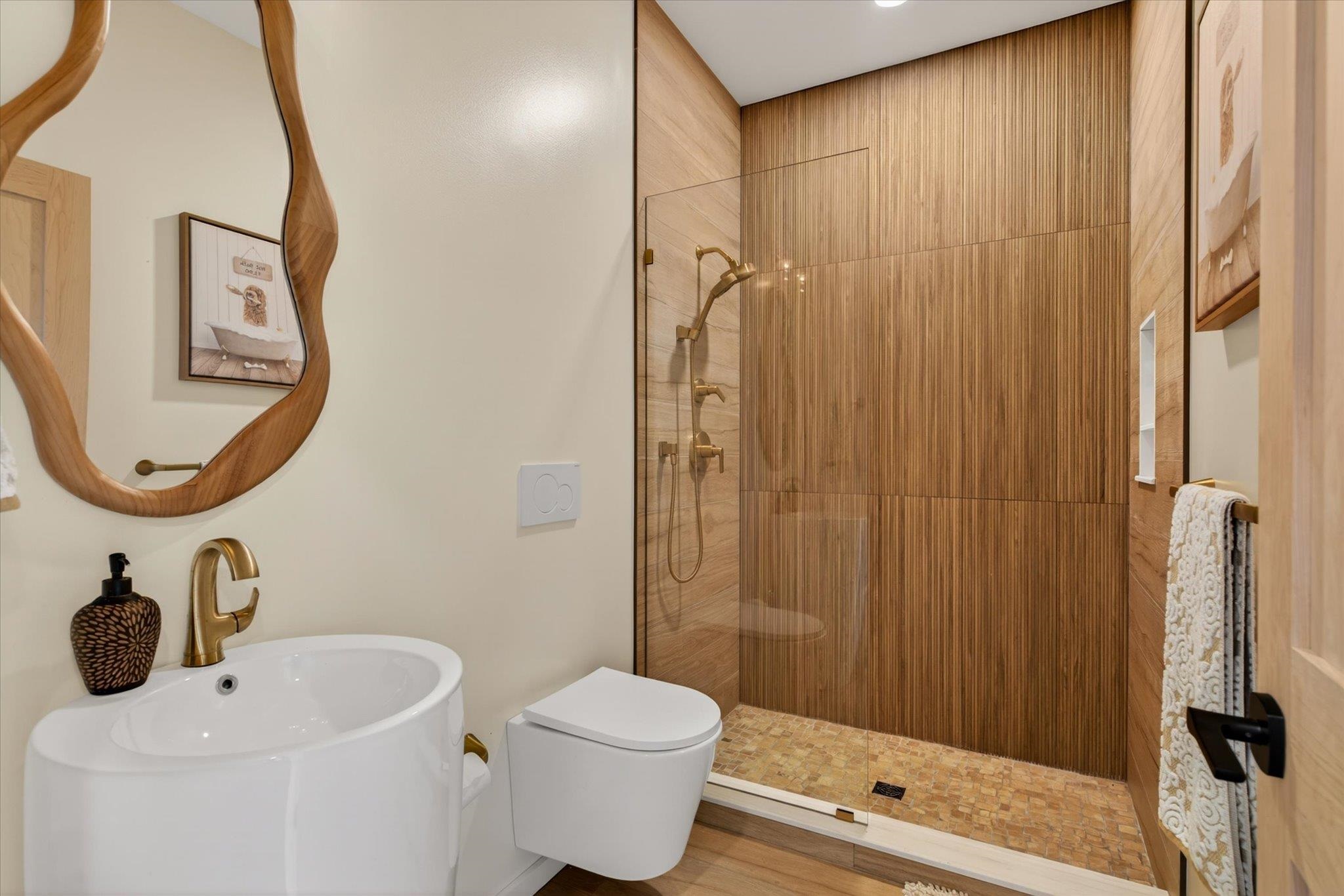 112 Snowbridge Road Unit: L3