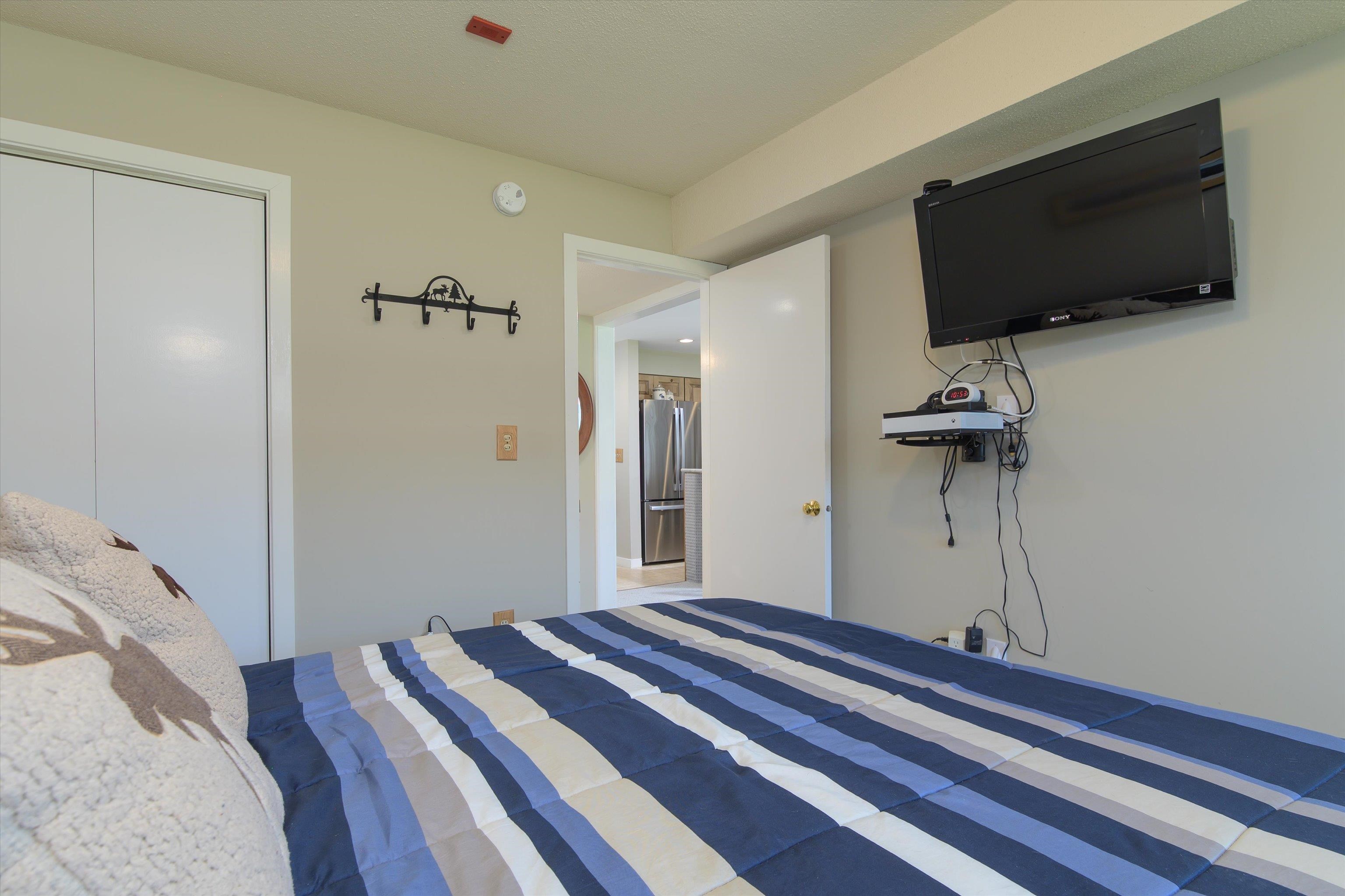 350 Mountain Road Unit: B103