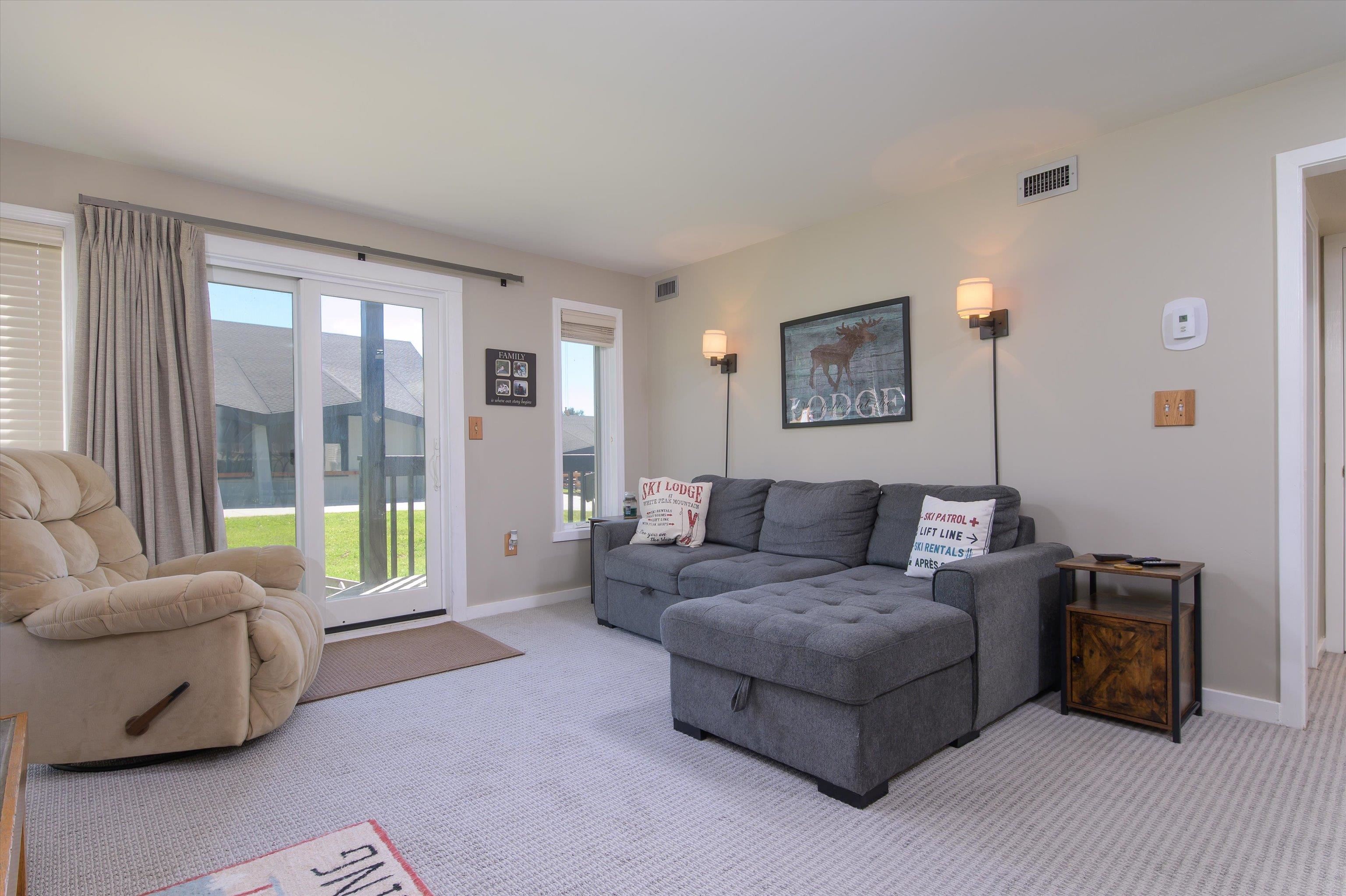 350 Mountain Road Unit: B103