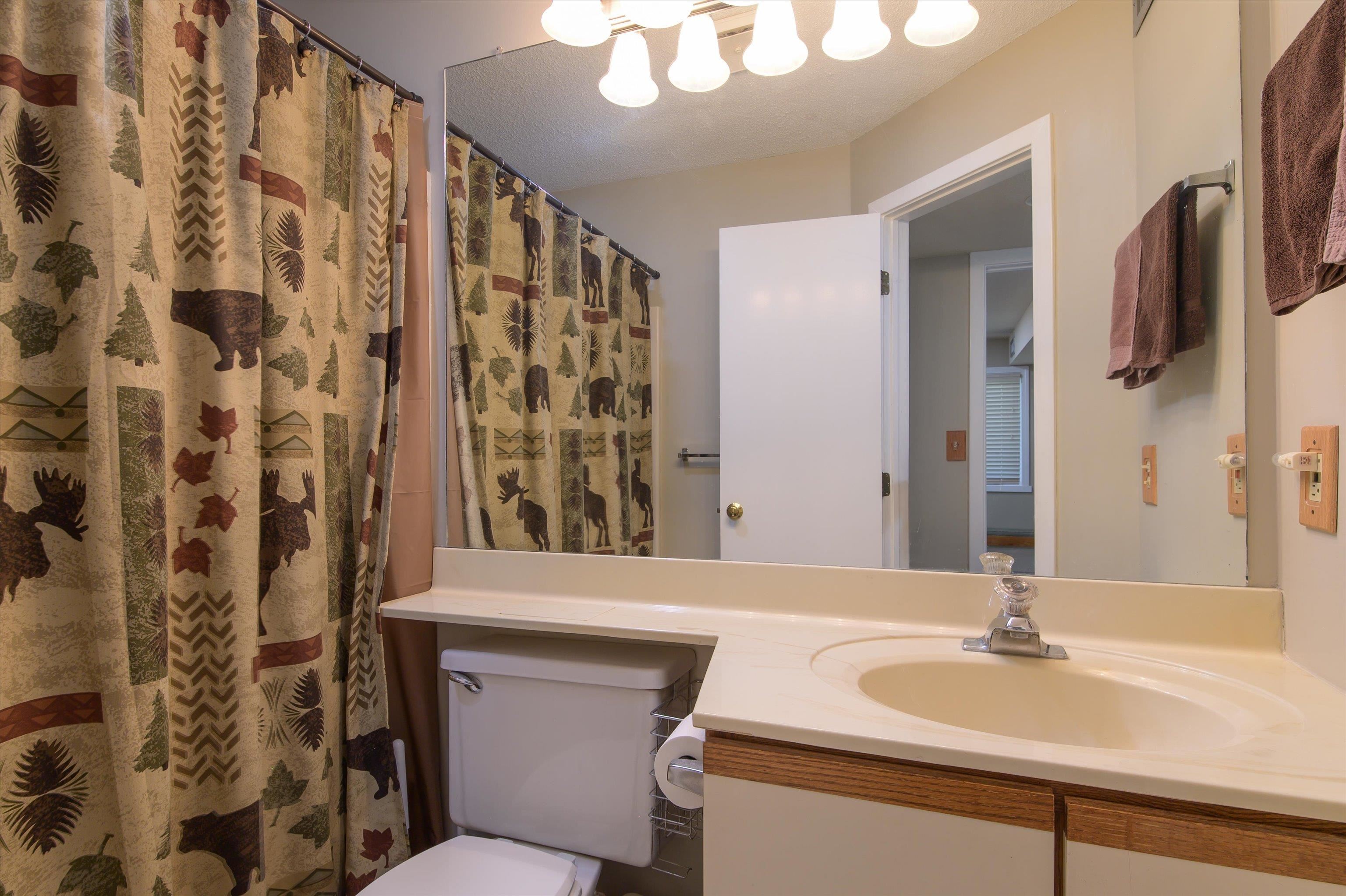 350 Mountain Road Unit: B103