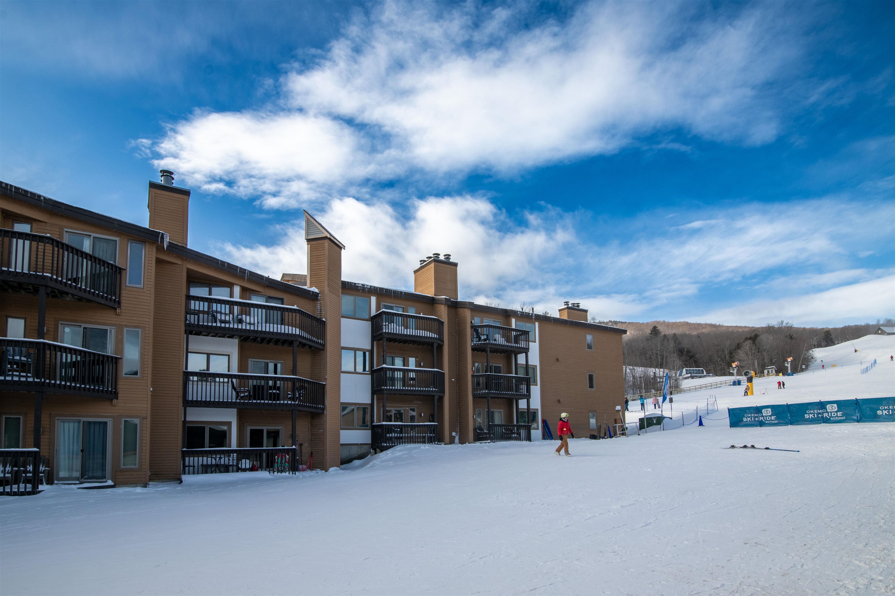 350 Mountain Road Unit: B103