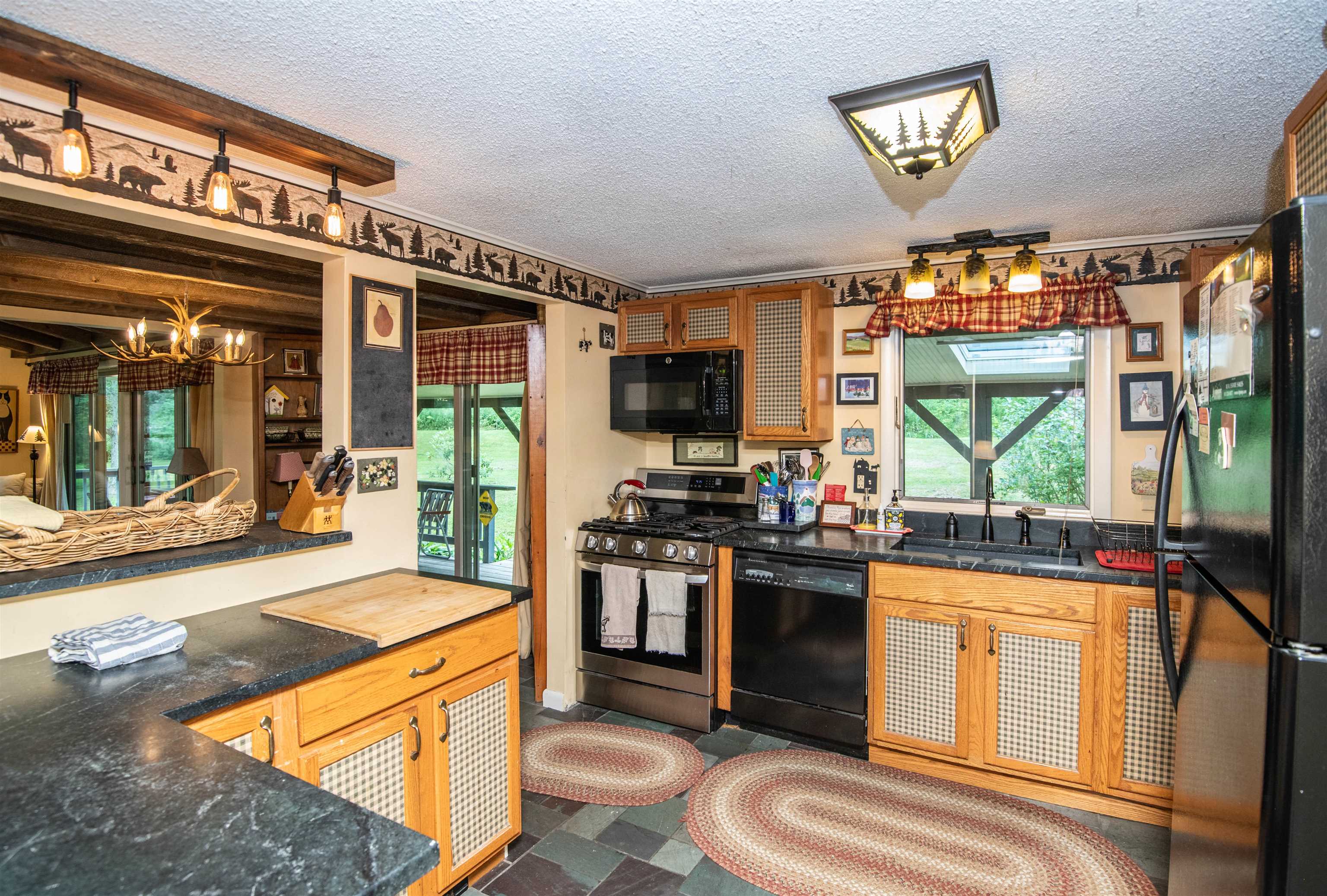 1545 East Hill Road