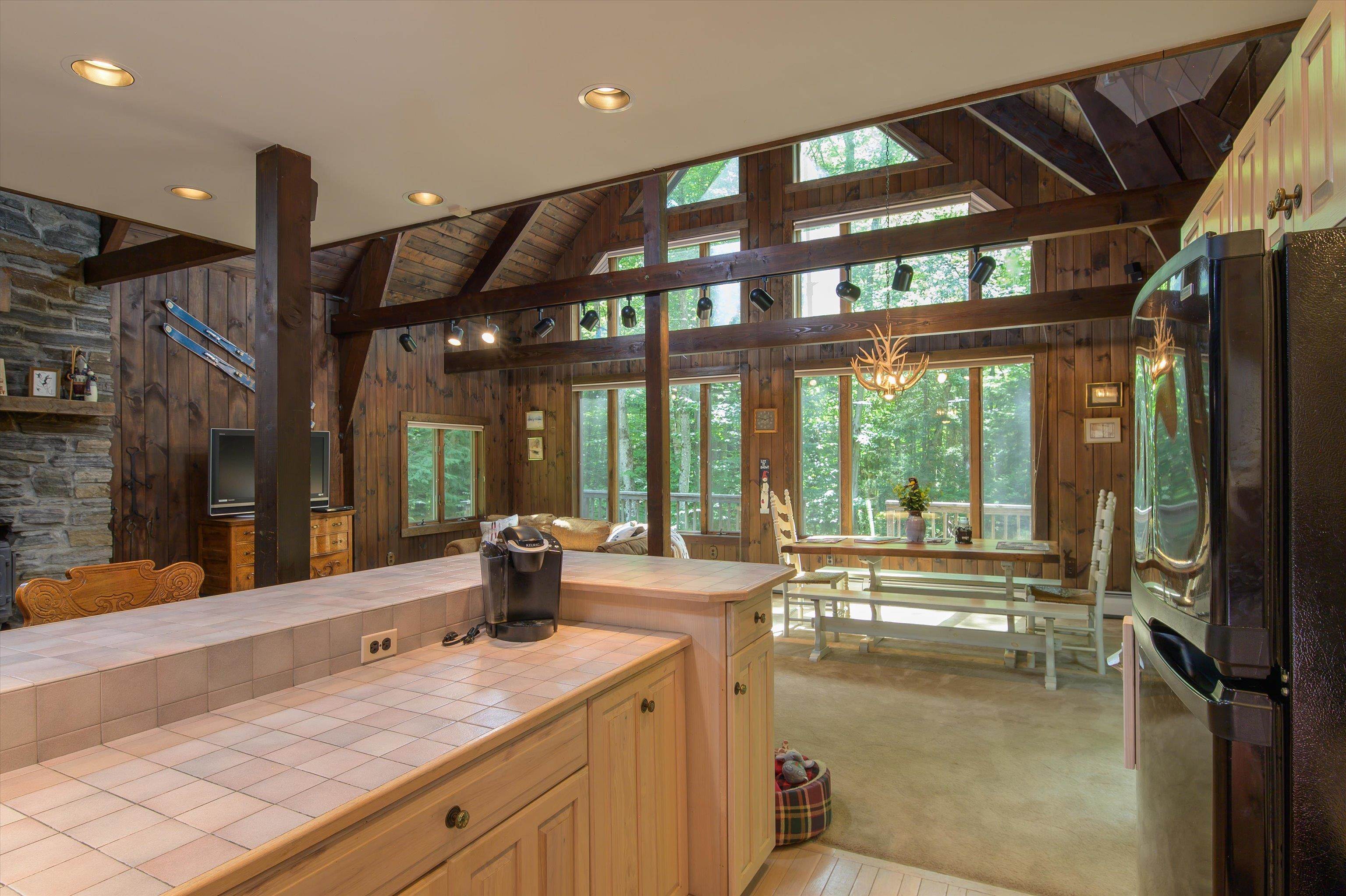220 Ellison Loop Road