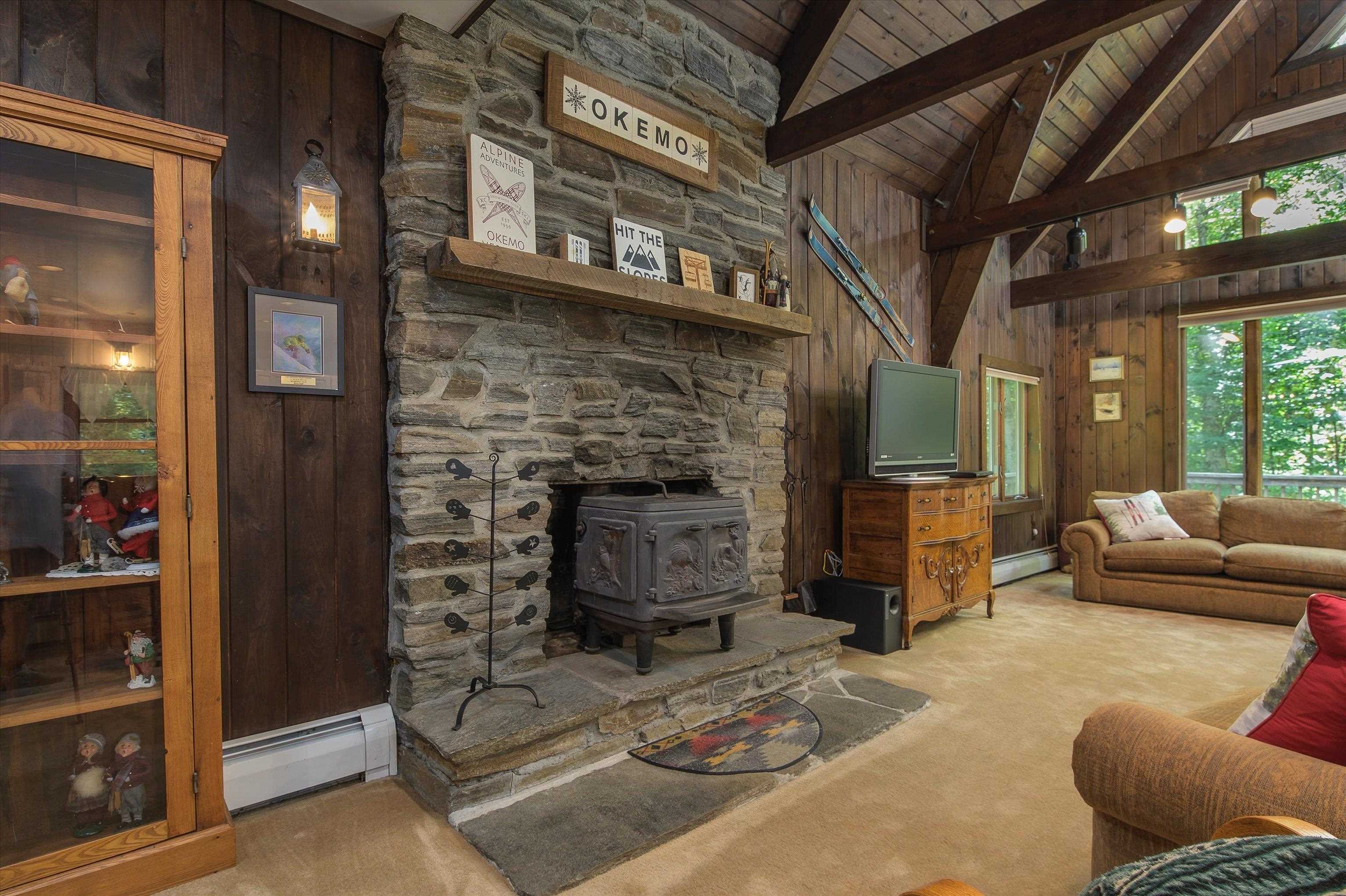 220 Ellison Loop Road