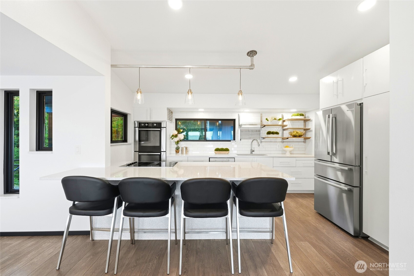 4101 Edith Point
