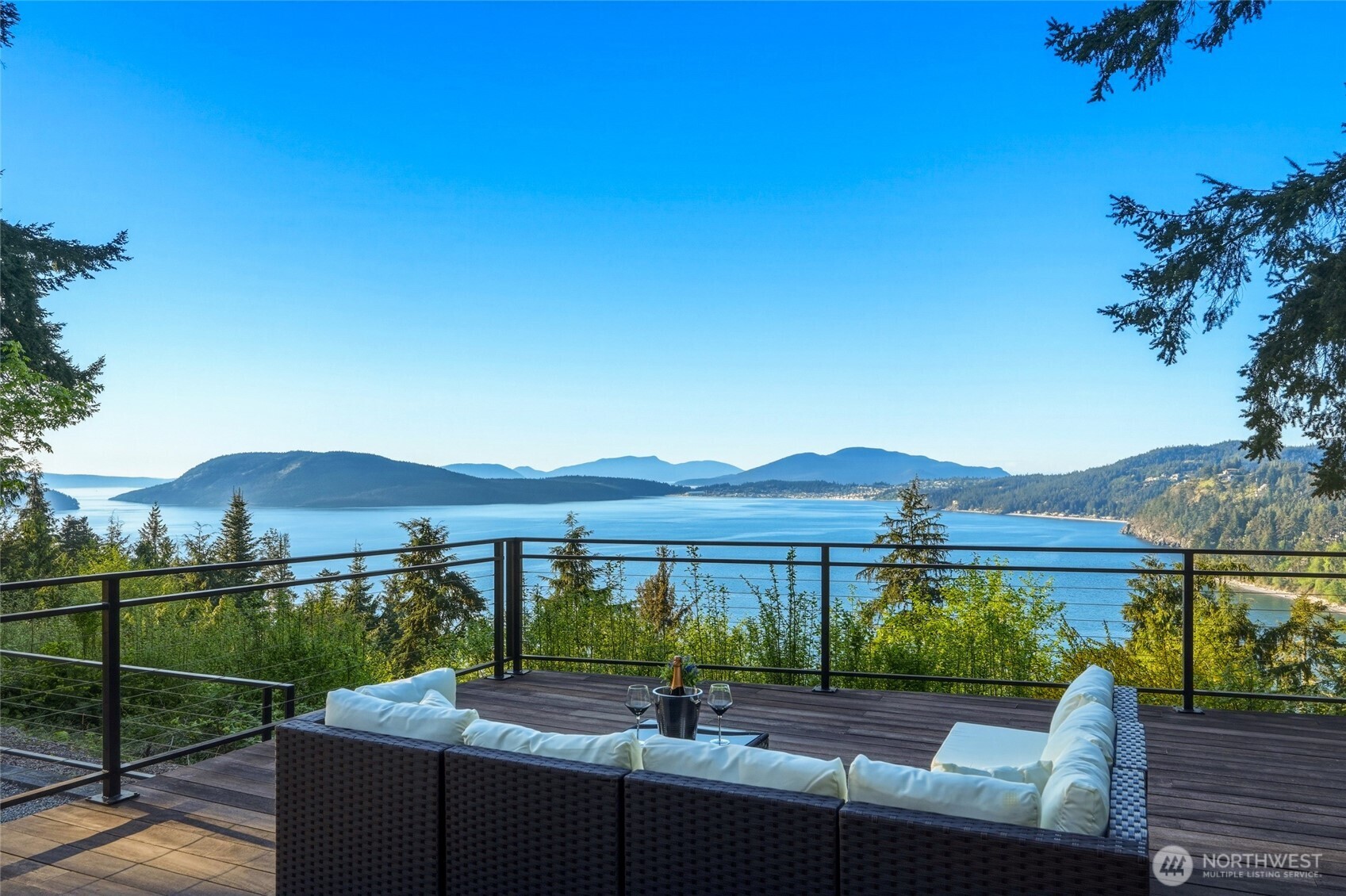 4101 Edith Point