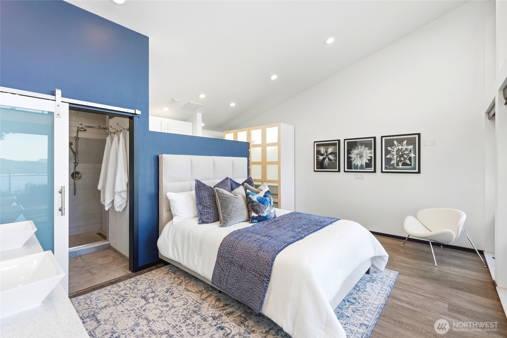 4101 Edith Point