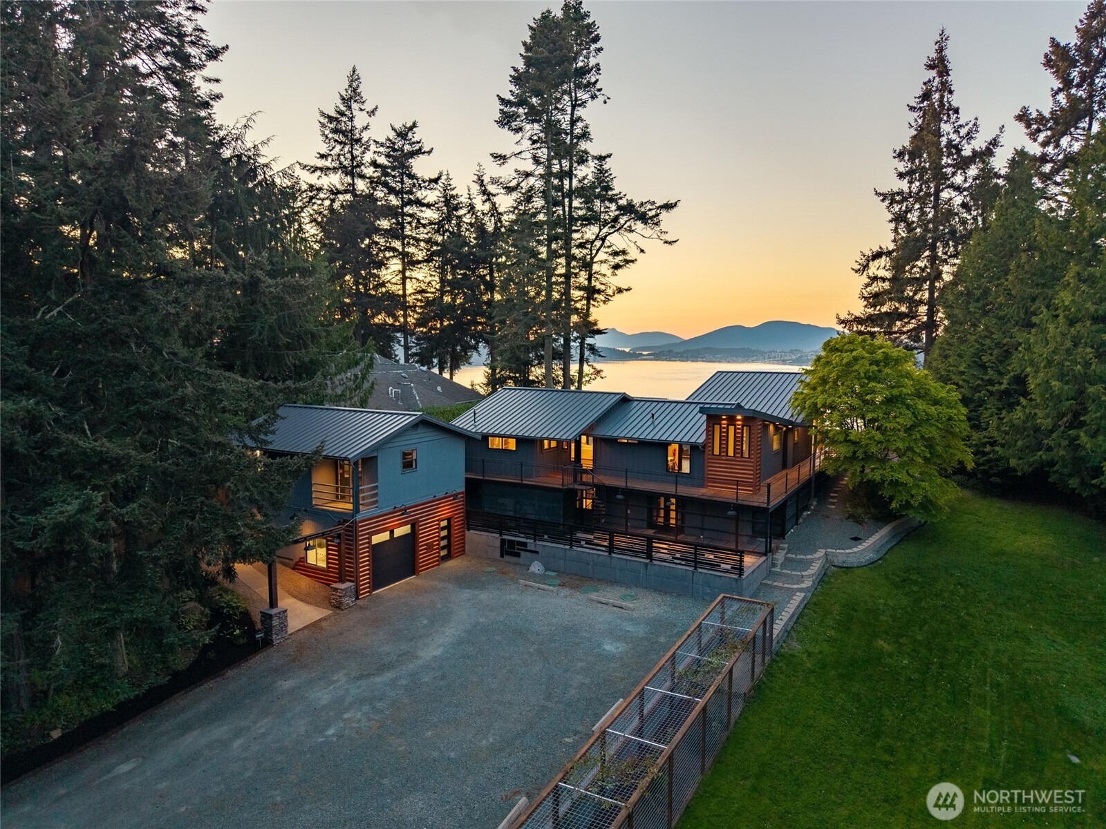 4101 Edith Point