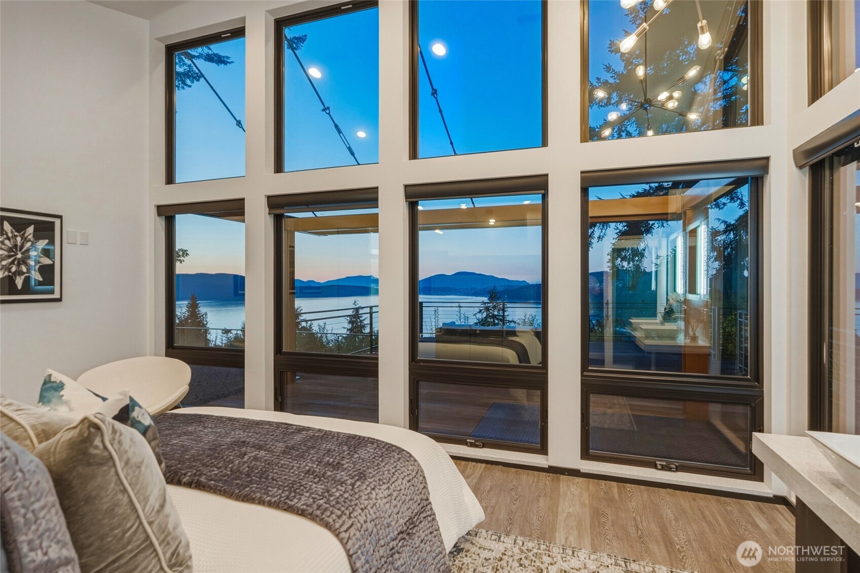 4101 Edith Point