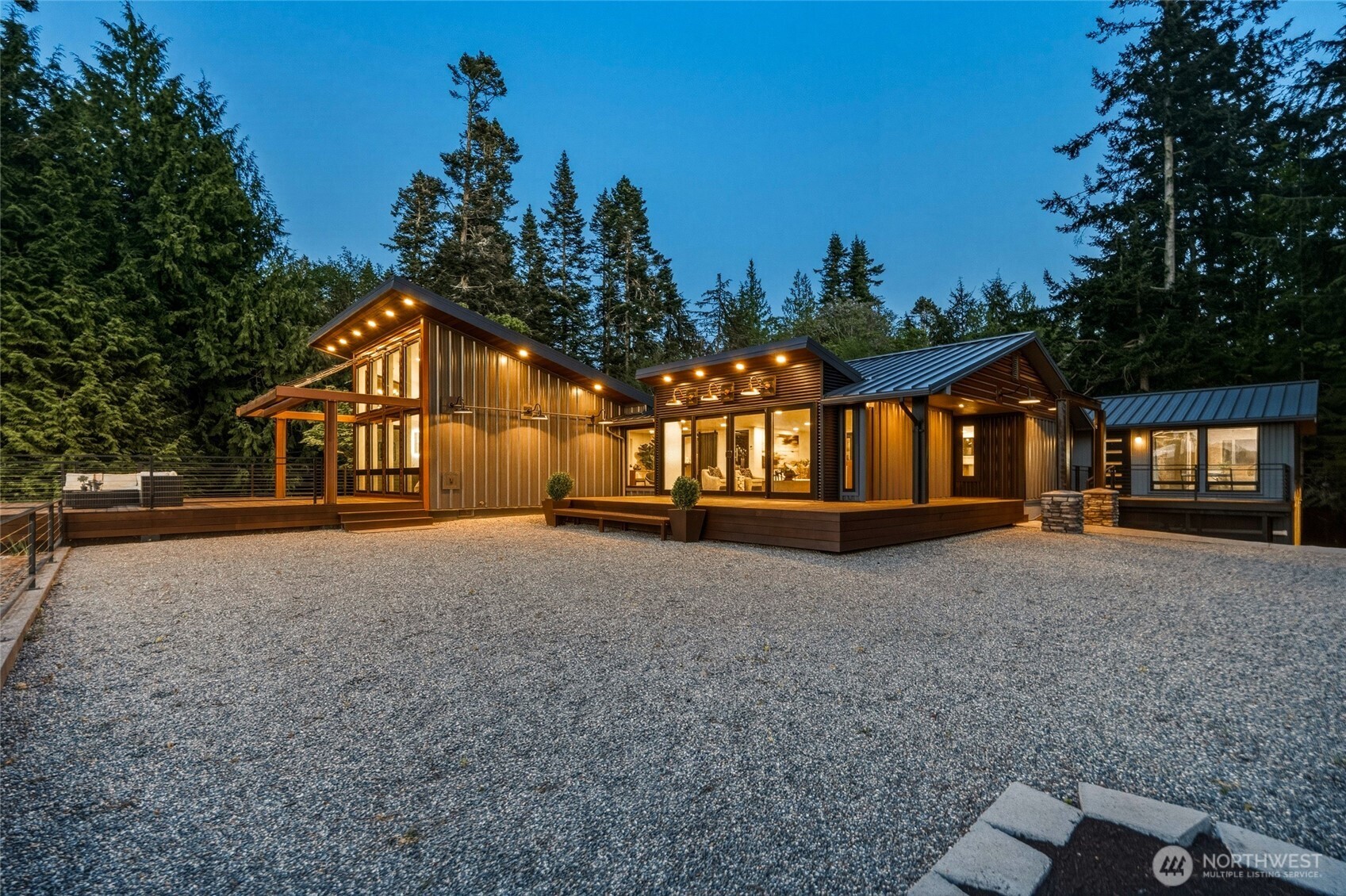 4101 Edith Point