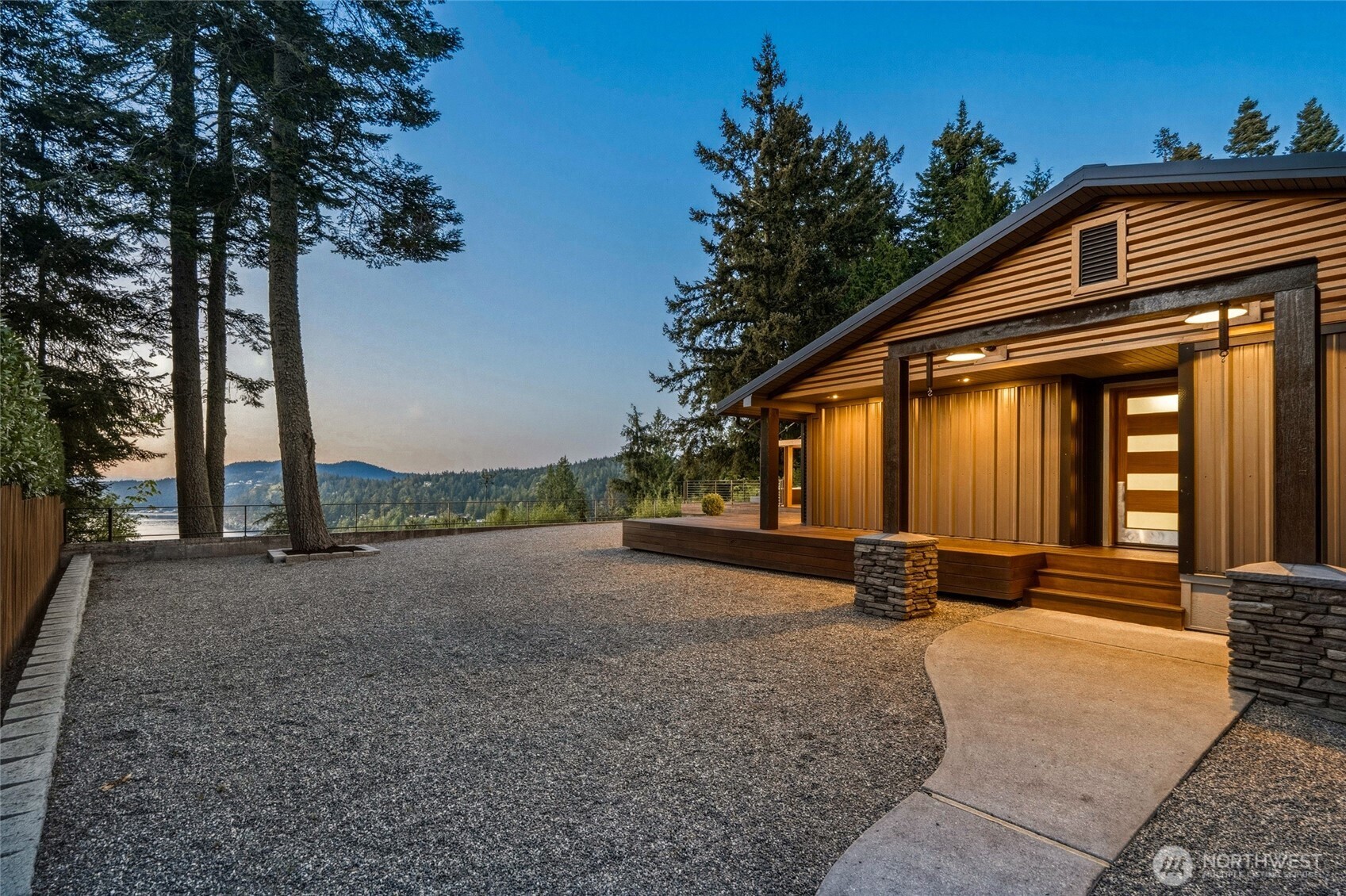 4101 Edith Point
