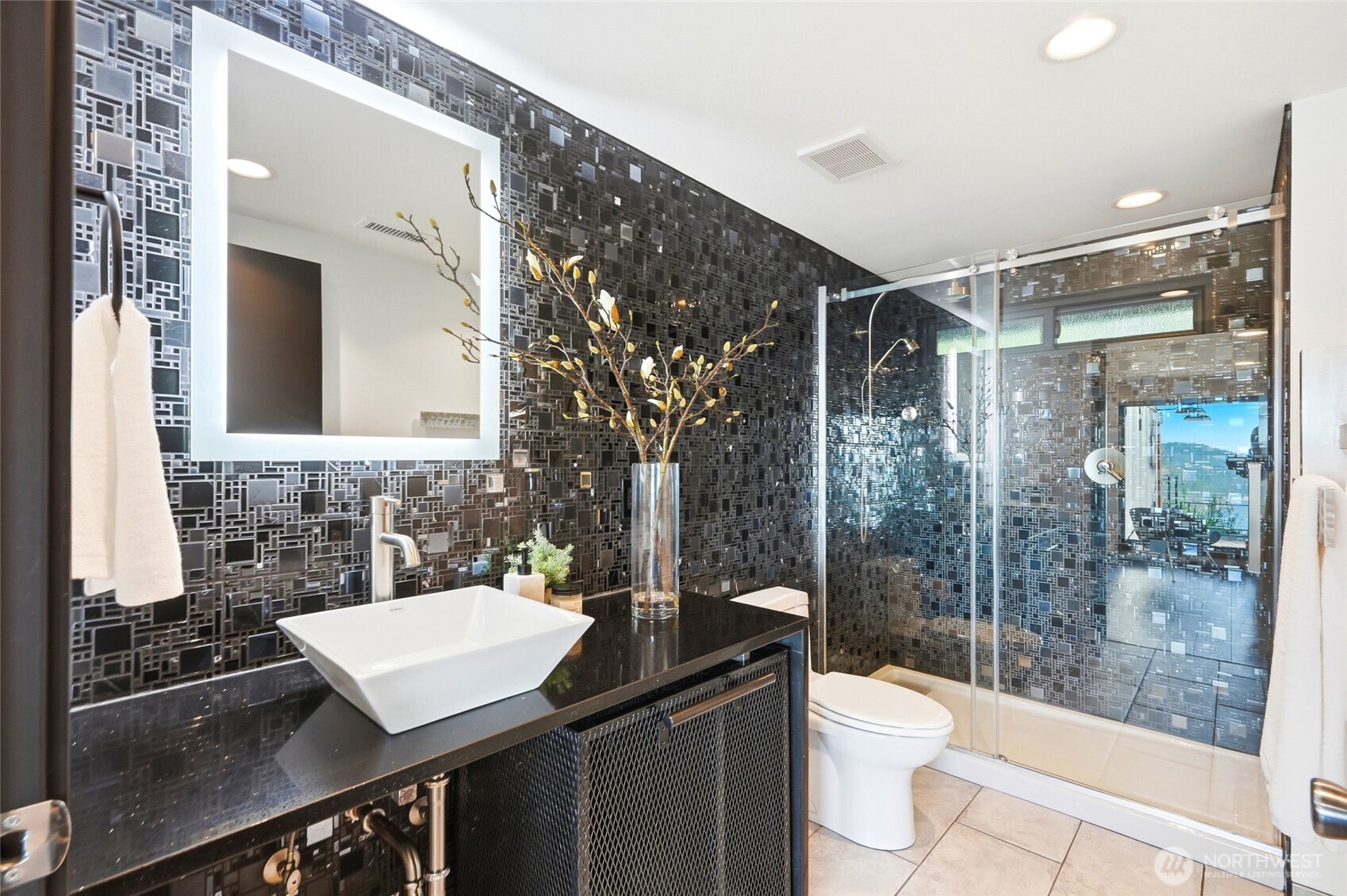 4101 Edith Point