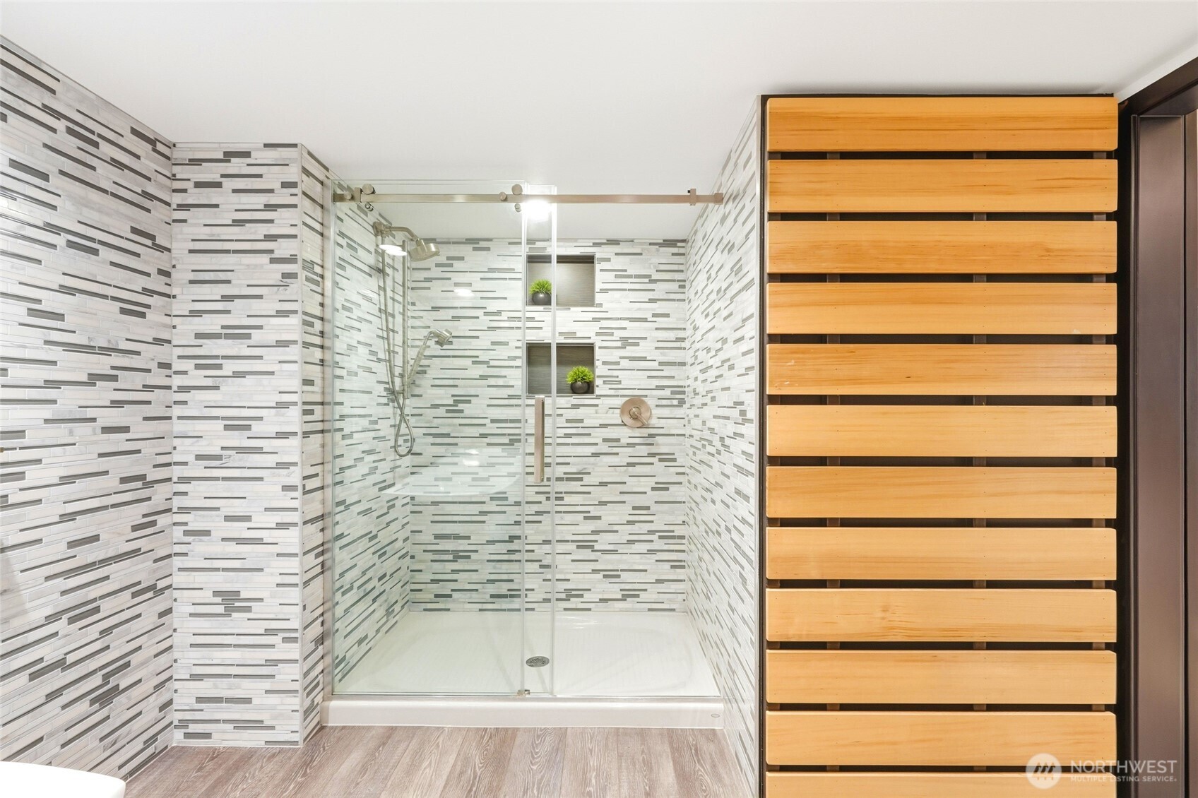 4101 Edith Point