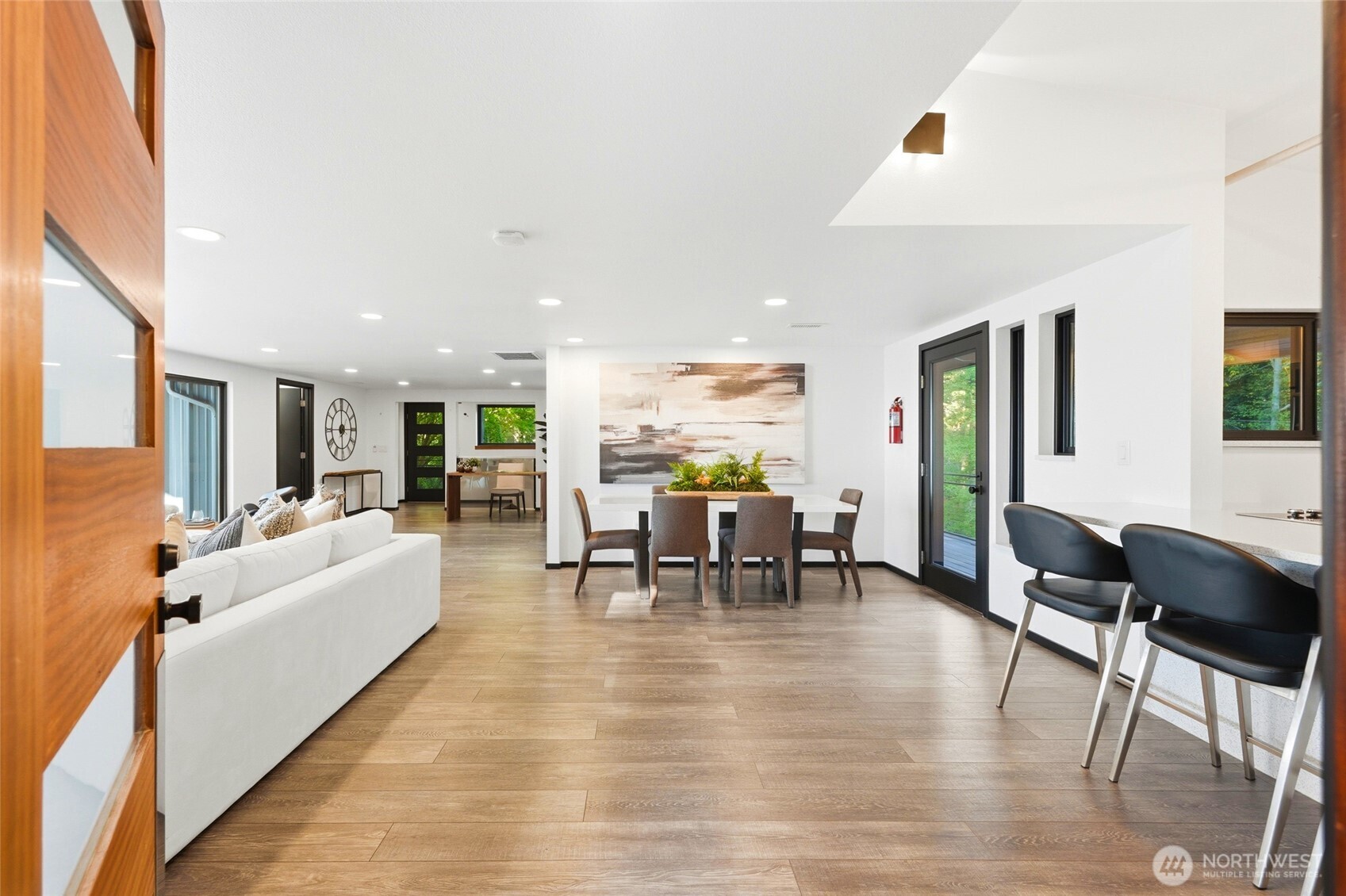 4101 Edith Point