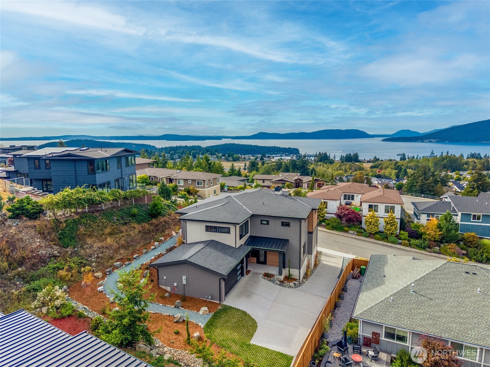 3913 Rock Ridge Parkway