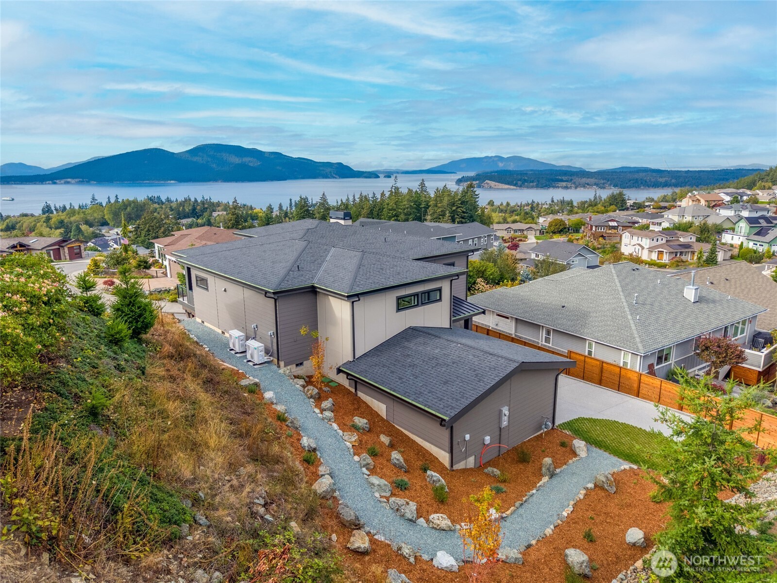 3913 Rock Ridge Parkway