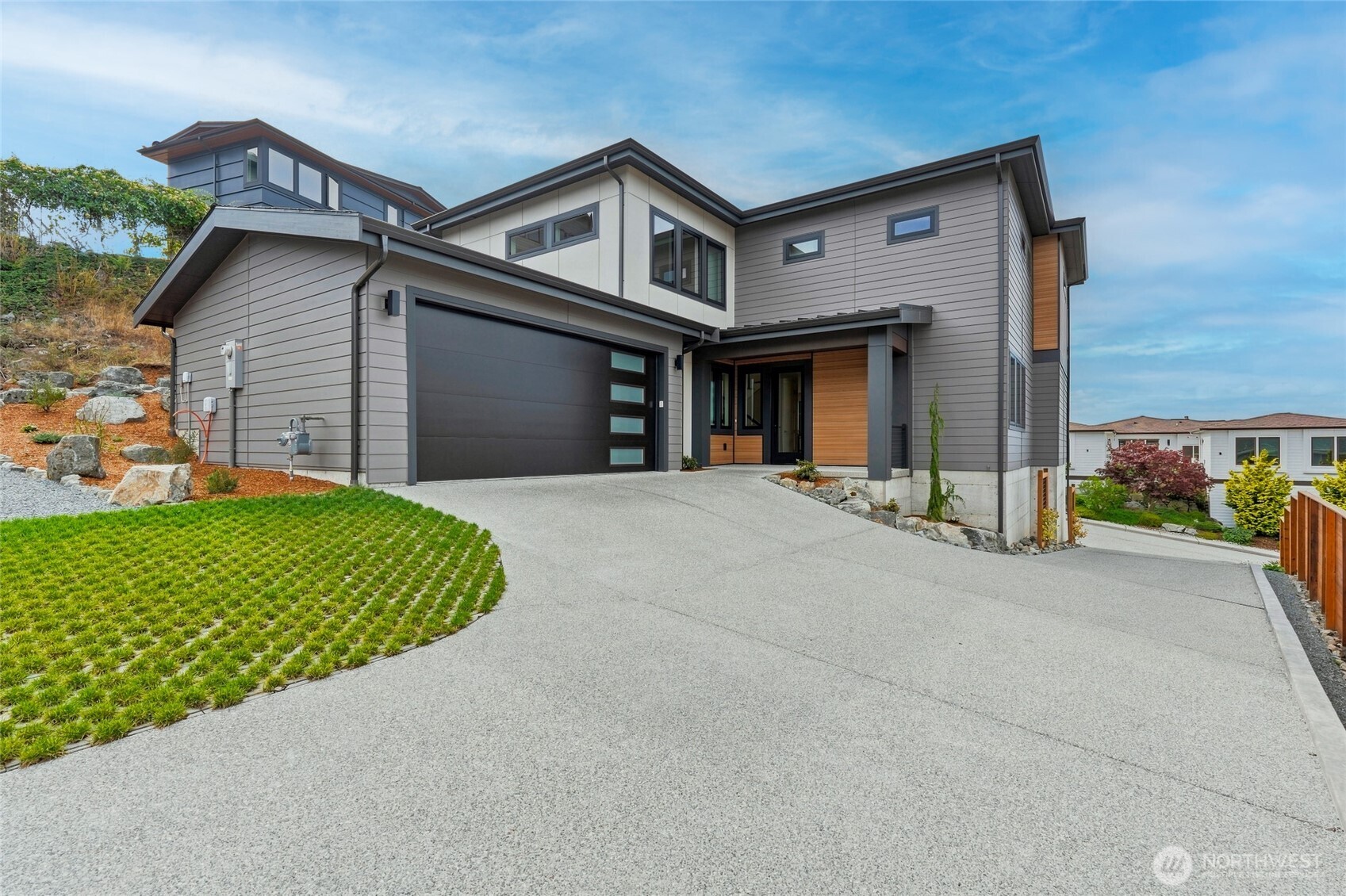 3913 Rock Ridge Parkway
