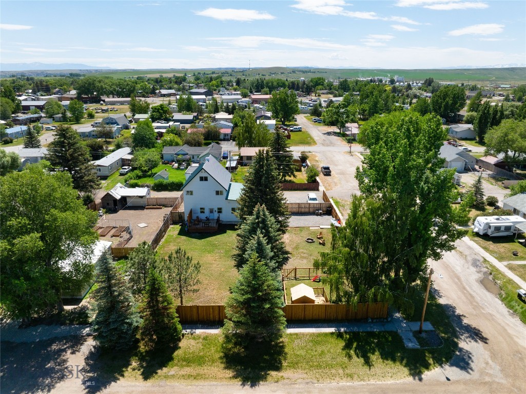 219 W Adams